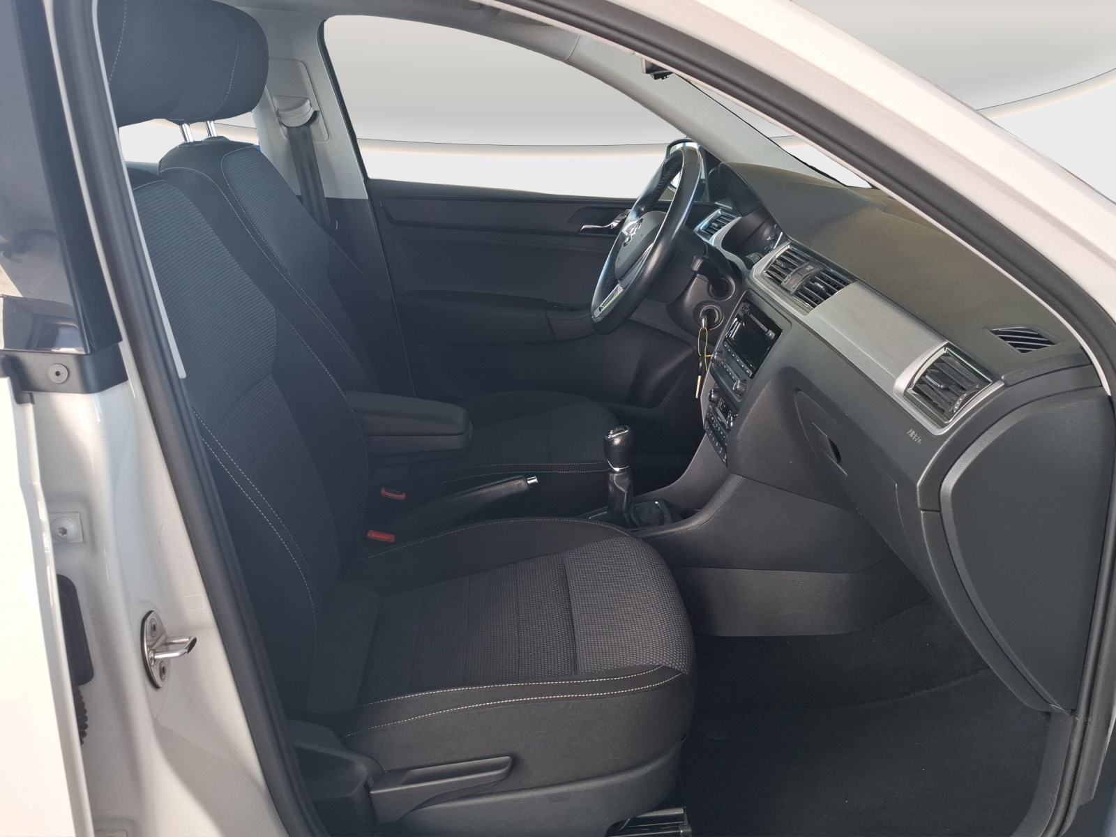 SKODA Rapid Spaceback 1.2 TSI Elegance // Bremsen vorne + hinten komplett NEU // Winterreifen NEU-image-9