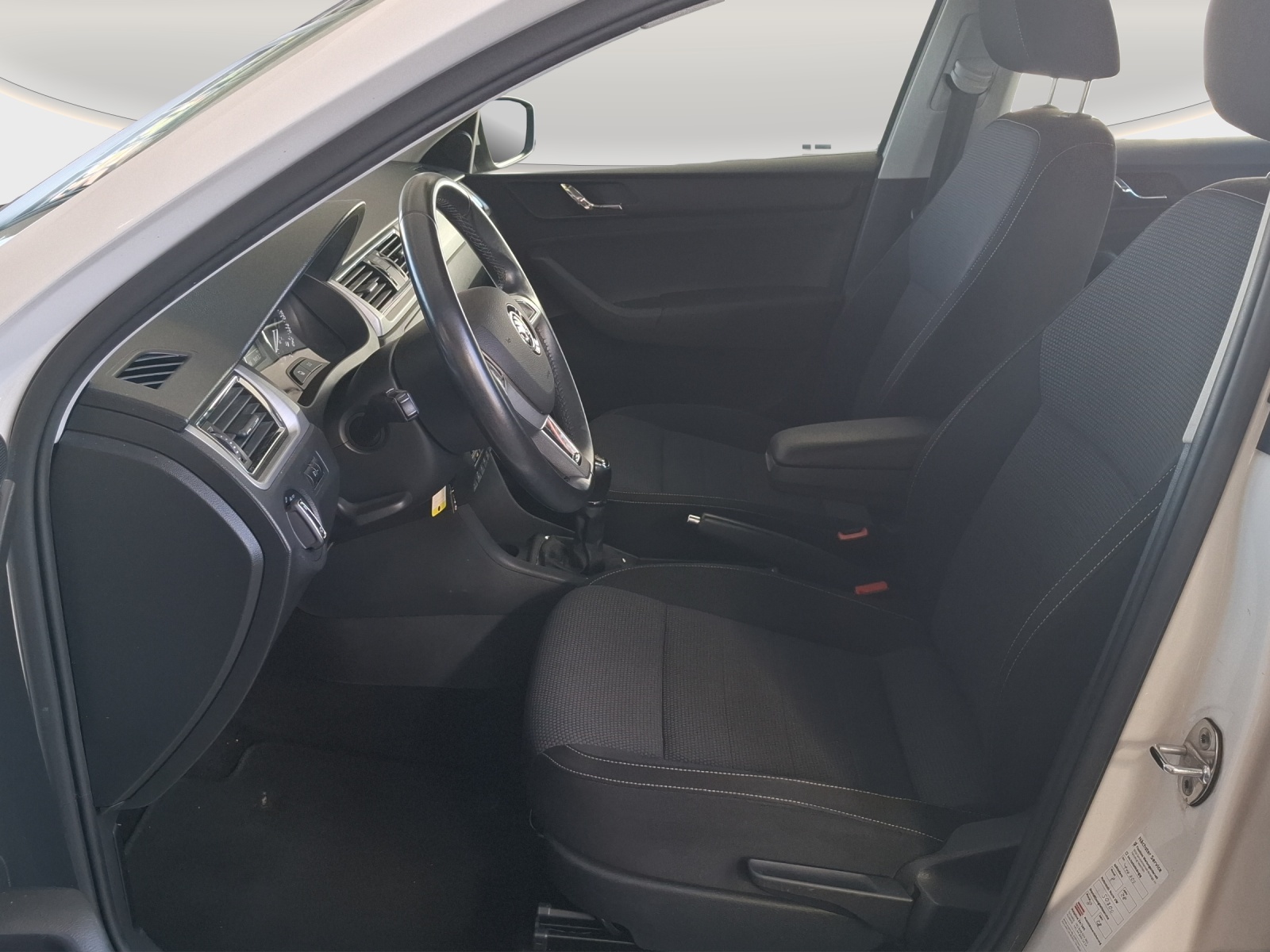 SKODA Rapid Spaceback 1.2 TSI Elegance // Bremsen vorne + hinten komplett NEU // Winterreifen NEU-image-8