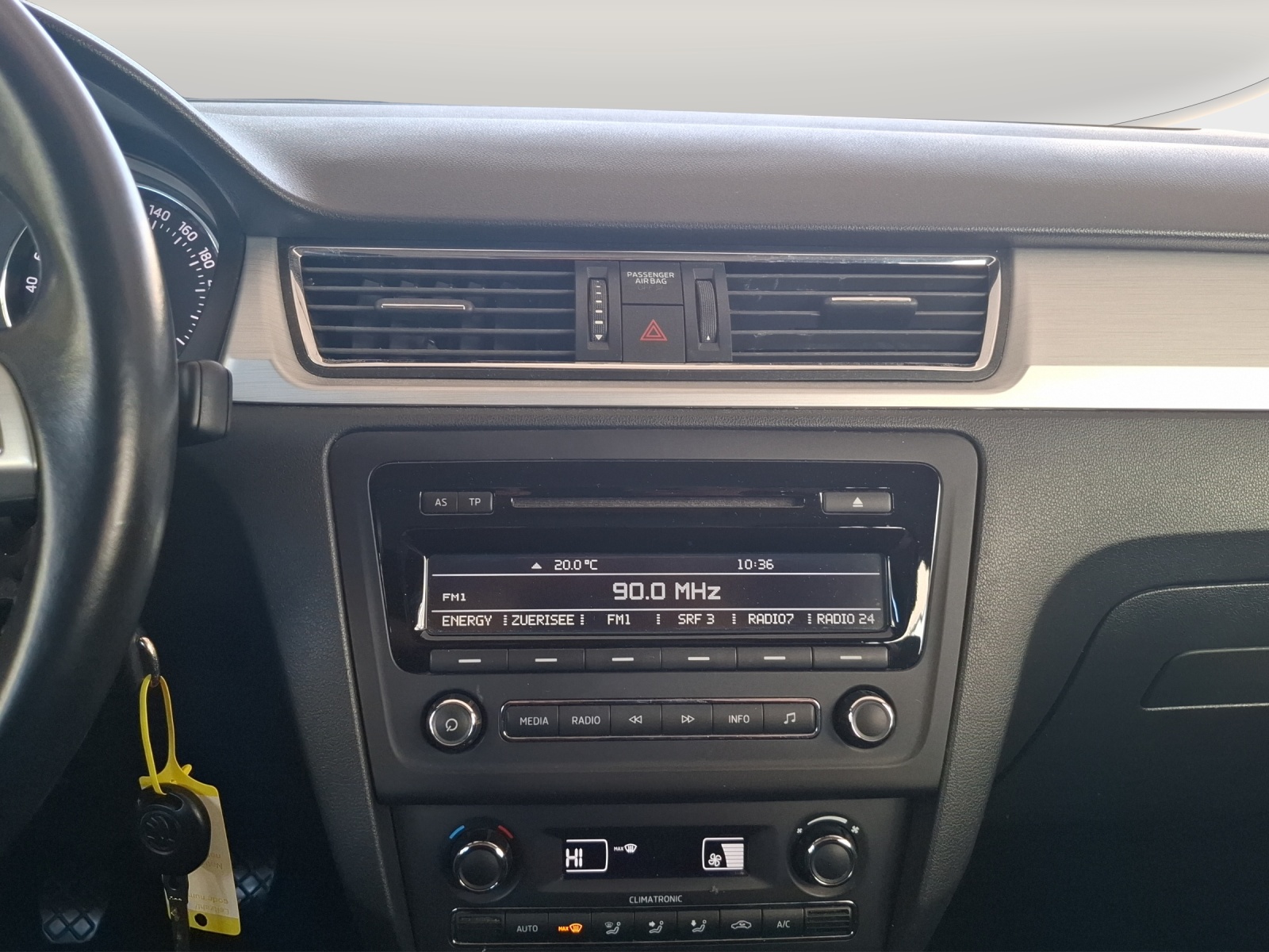 SKODA Rapid Spaceback 1.2 TSI Elegance // Bremsen vorne + hinten komplett NEU // Winterreifen NEU-image-13