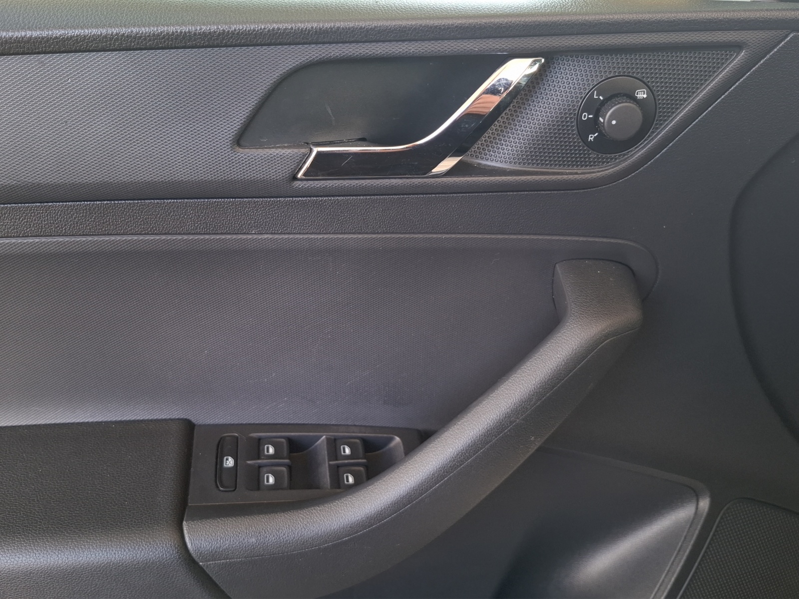 SKODA Rapid Spaceback 1.2 TSI Elegance // Bremsen vorne + hinten komplett NEU // Winterreifen NEU-image-15