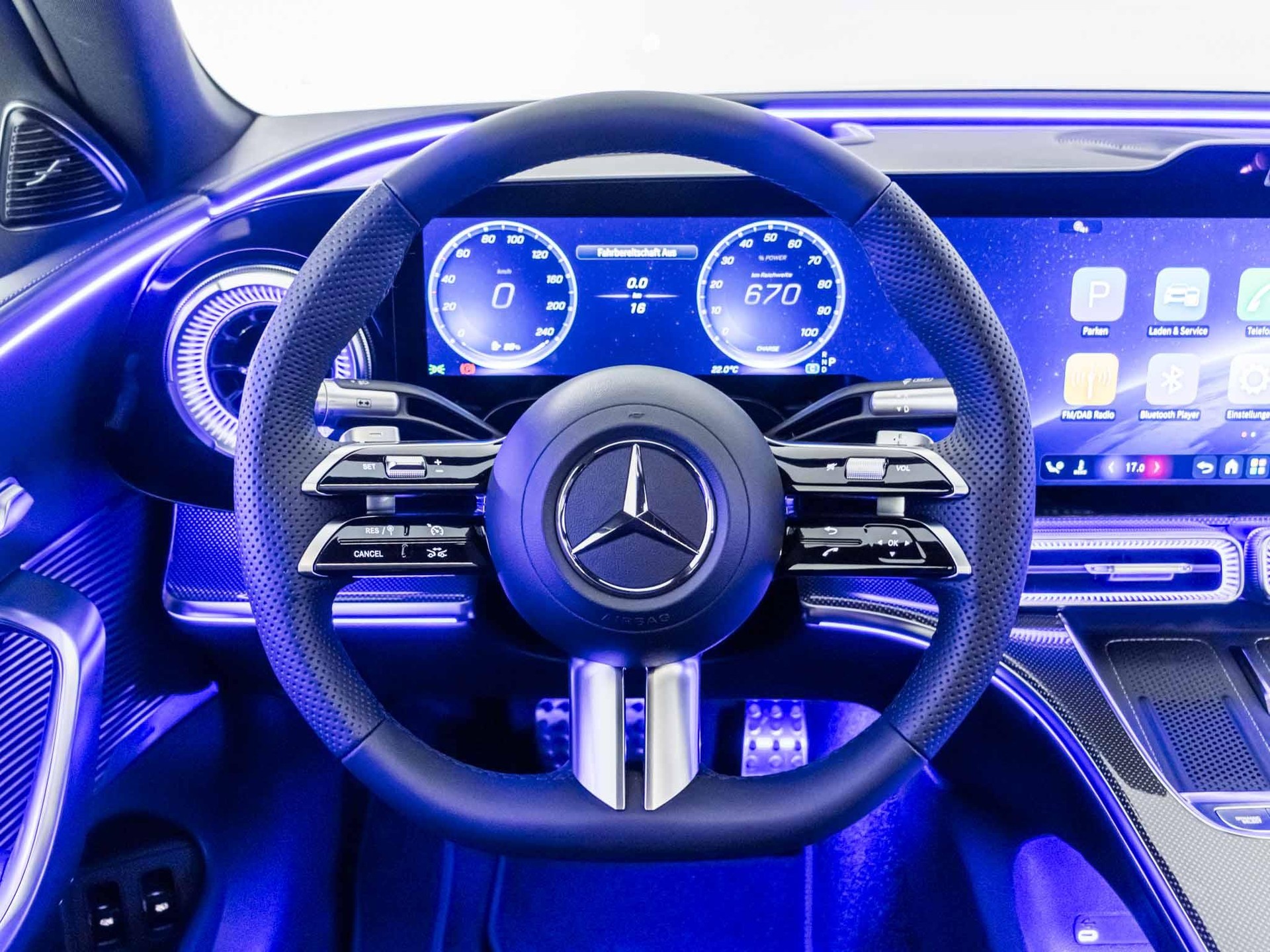 MERCEDES-BENZ C 400 4MATIC EQ-image-10