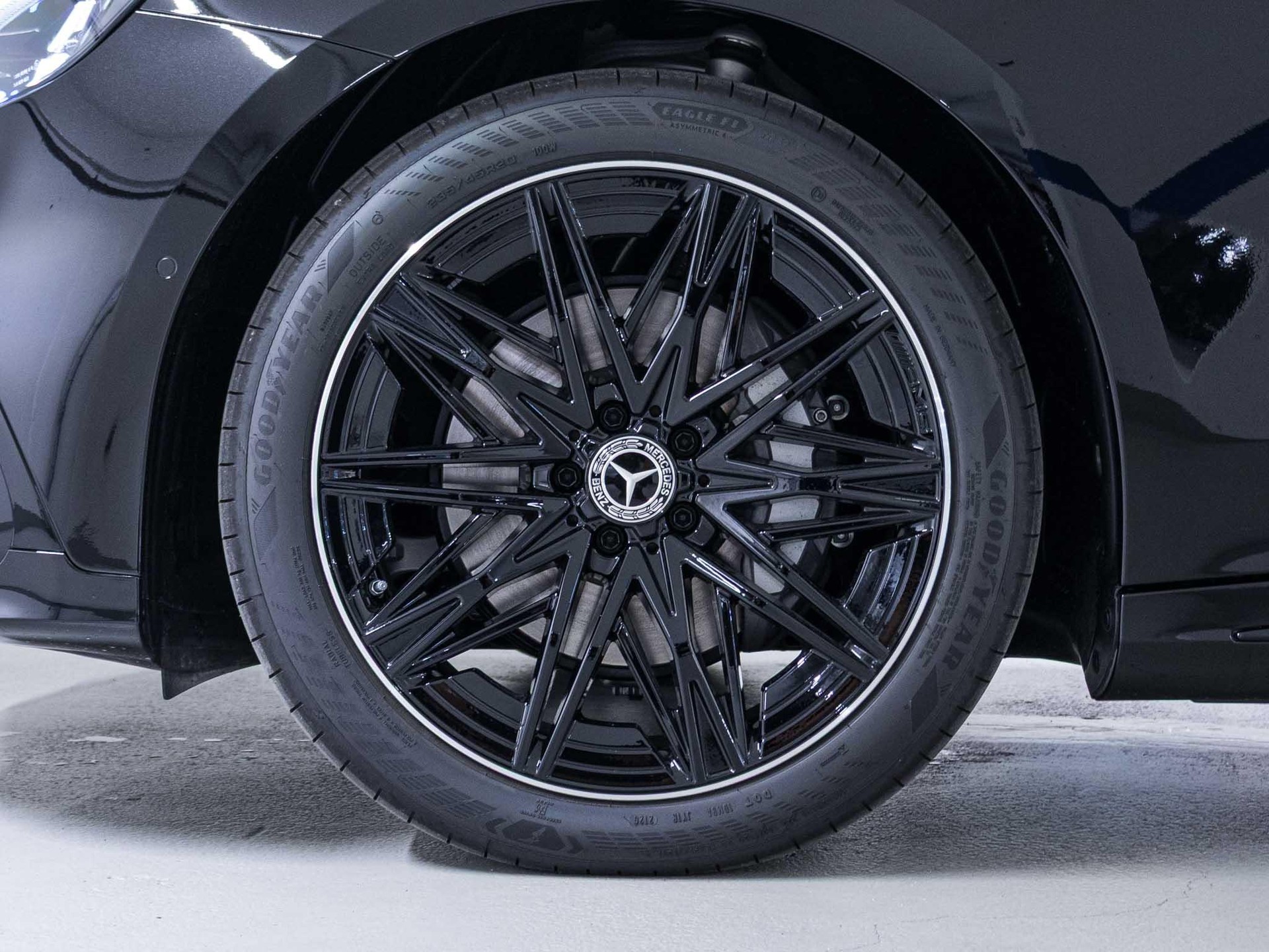 MERCEDES-BENZ C 400 4MATIC EQ-image-15