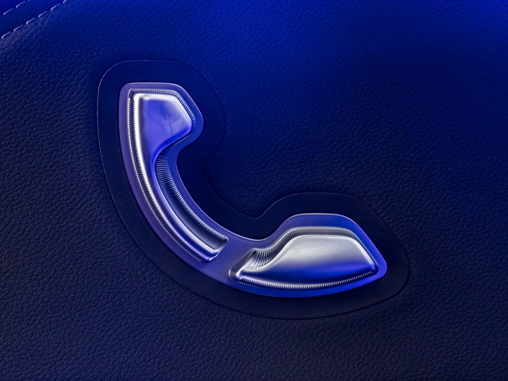 MERCEDES-BENZ C 400 4MATIC EQ-image-12