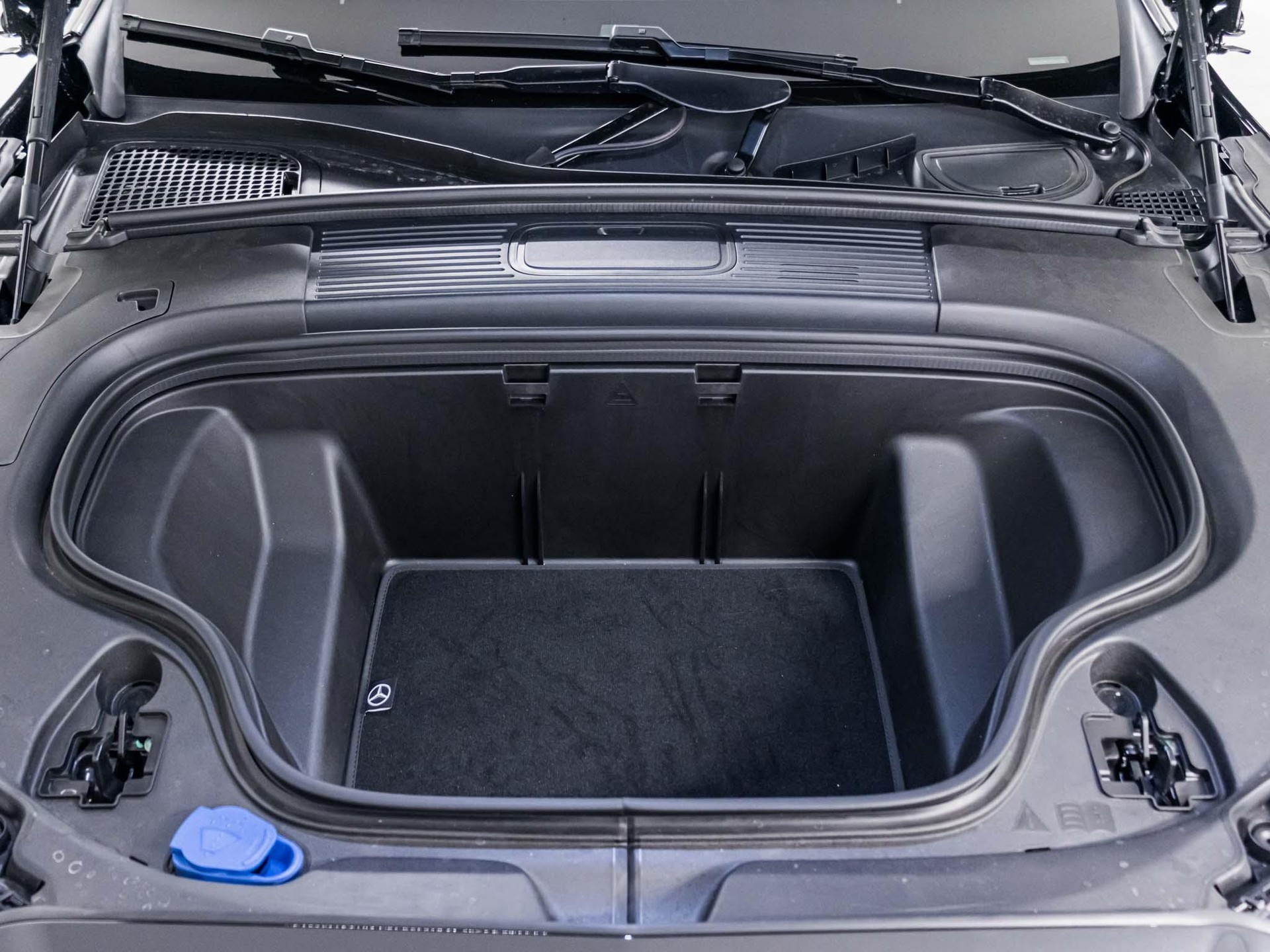 MERCEDES-BENZ C 400 4MATIC EQ-image-13