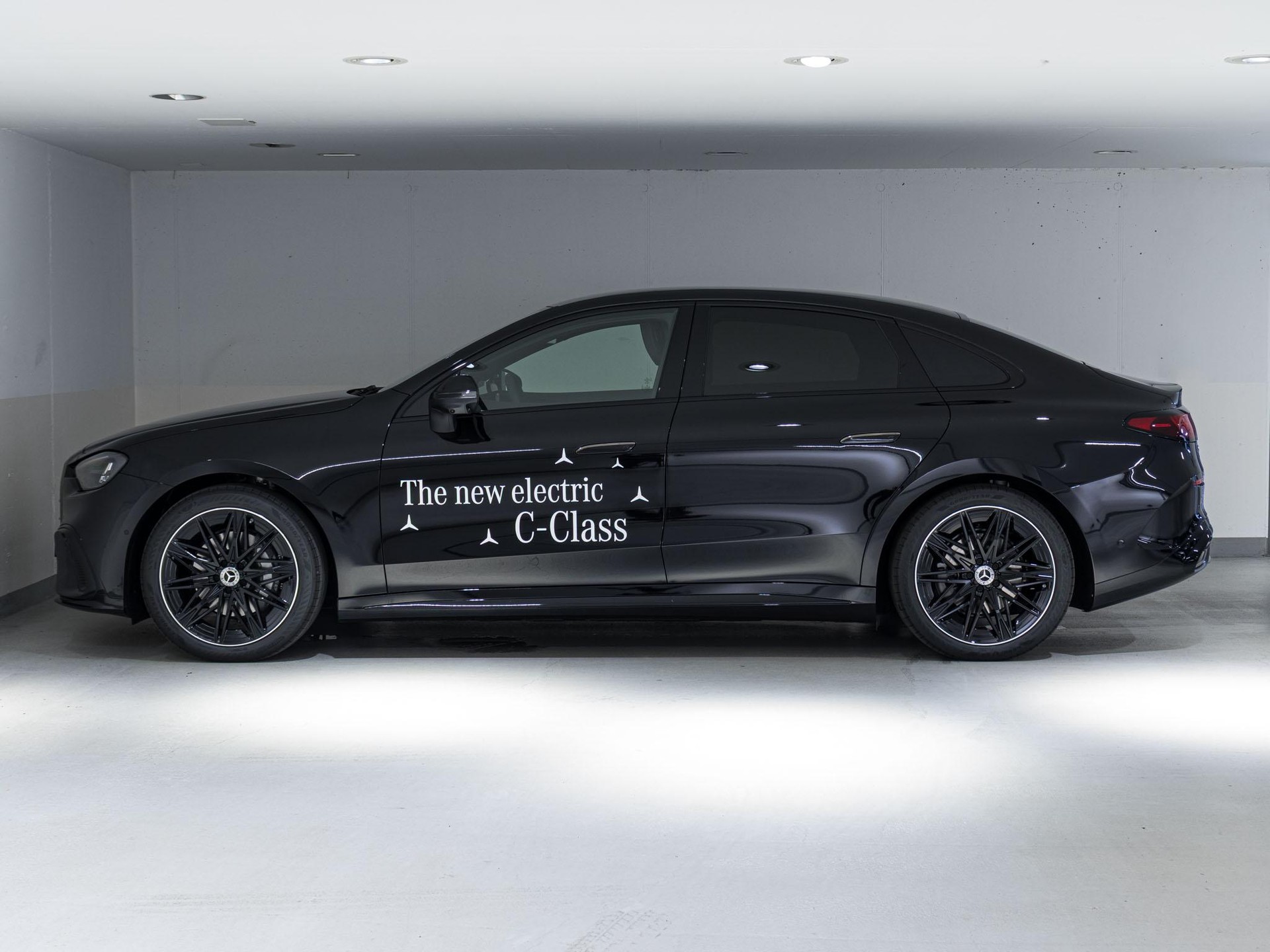 MERCEDES-BENZ C 400 4MATIC EQ-image-4