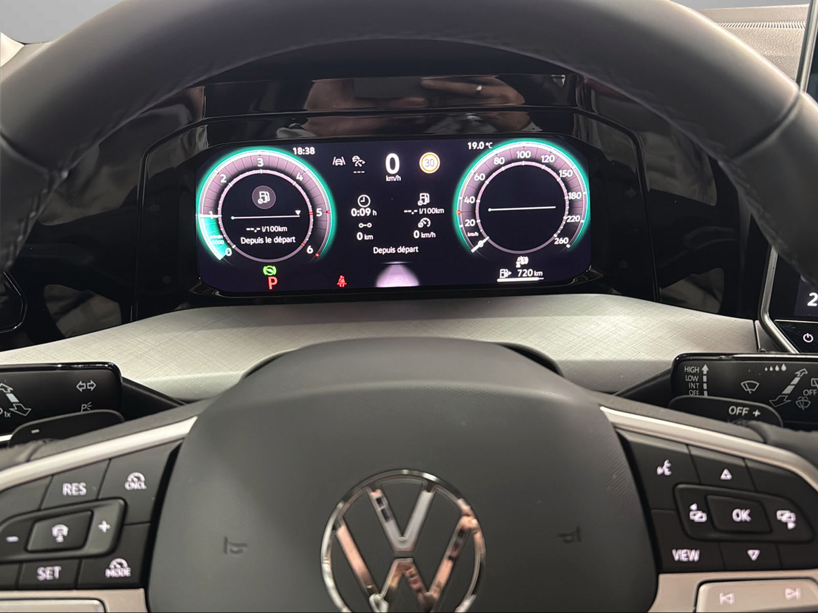 VW Golf 2.0 TDI Style DSG-image-13