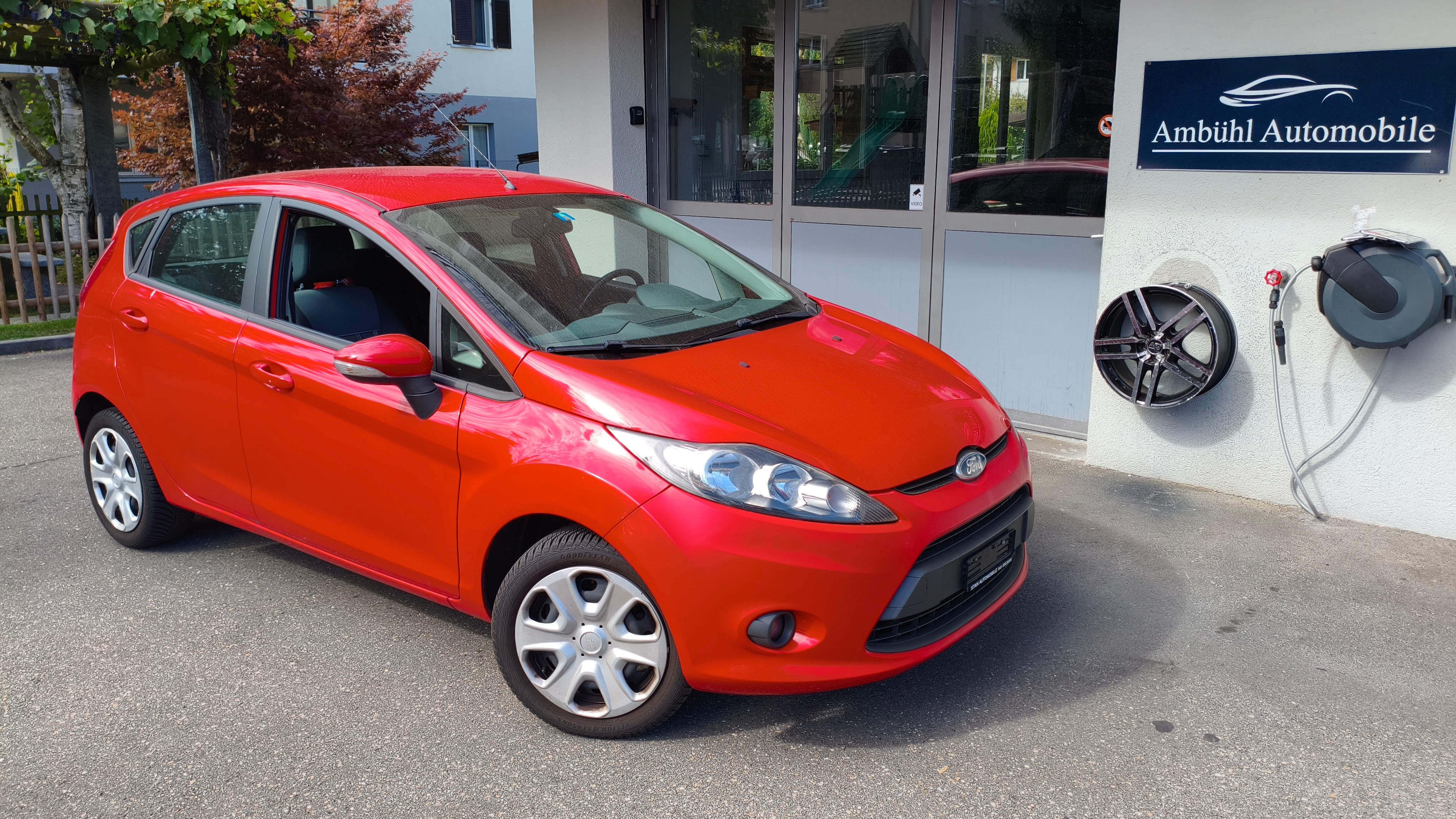 Car photo