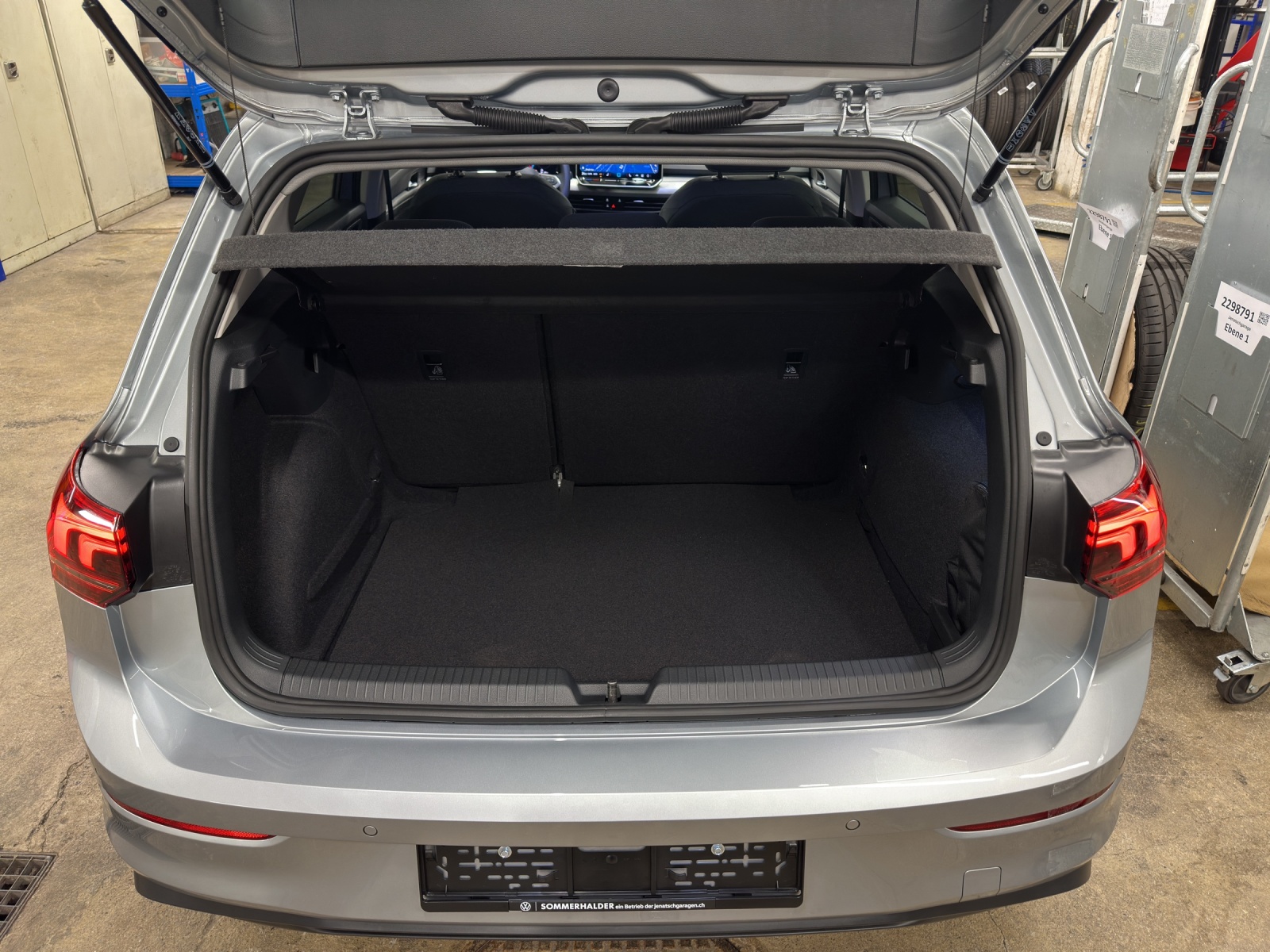 VW Golf 1.5 e TSI mHEV Value DSG-image-11