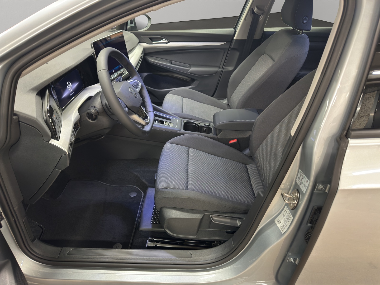 VW Golf 1.5 e TSI mHEV Value DSG-image-5