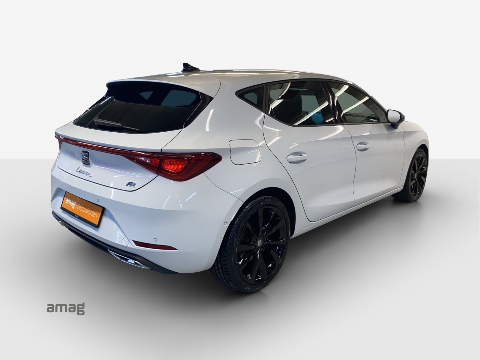 SEAT Leon 1.5 eTSI mHEV DSG Hola FR-image-4