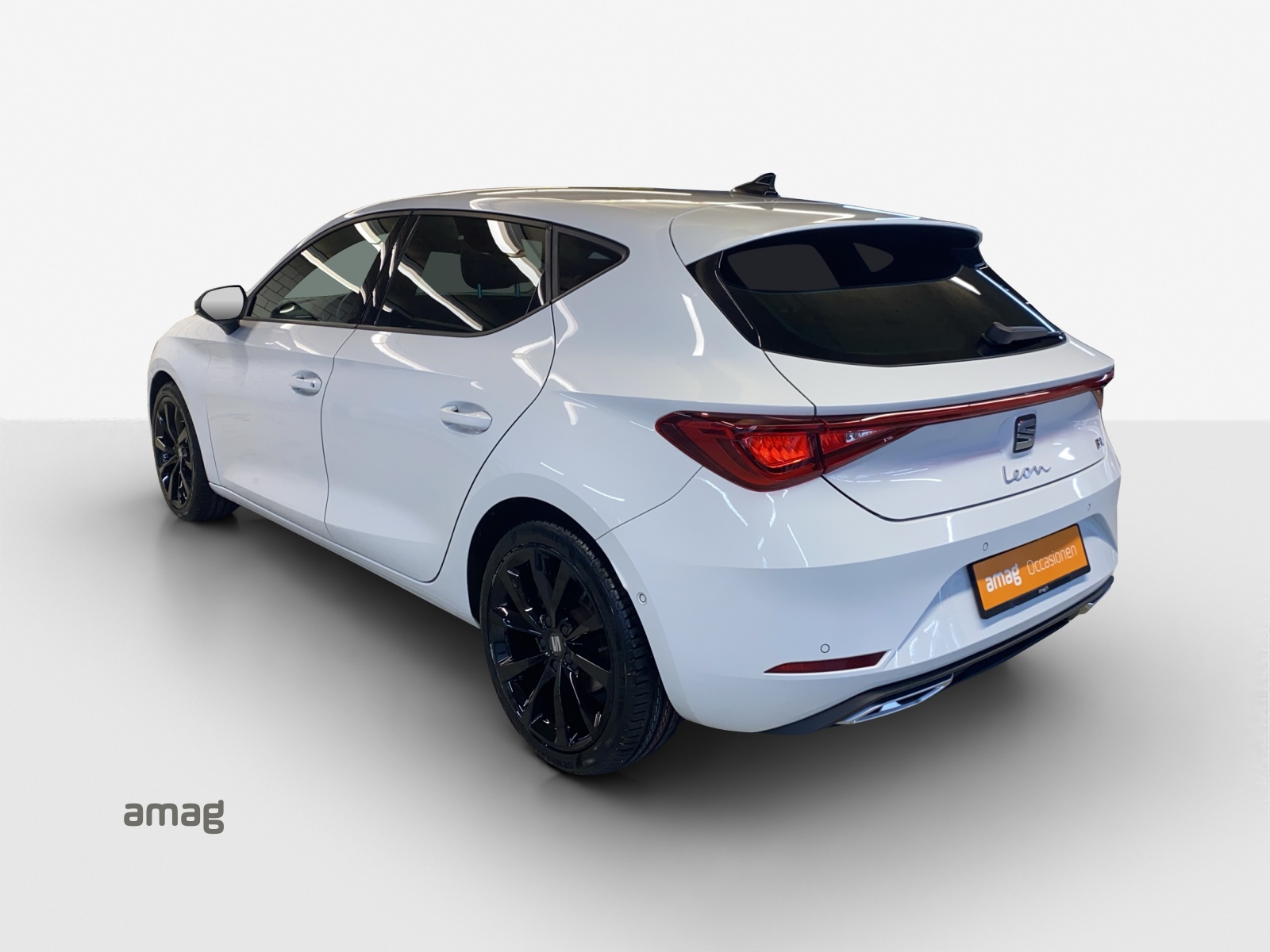 SEAT Leon 1.5 eTSI mHEV DSG Hola FR-image-2