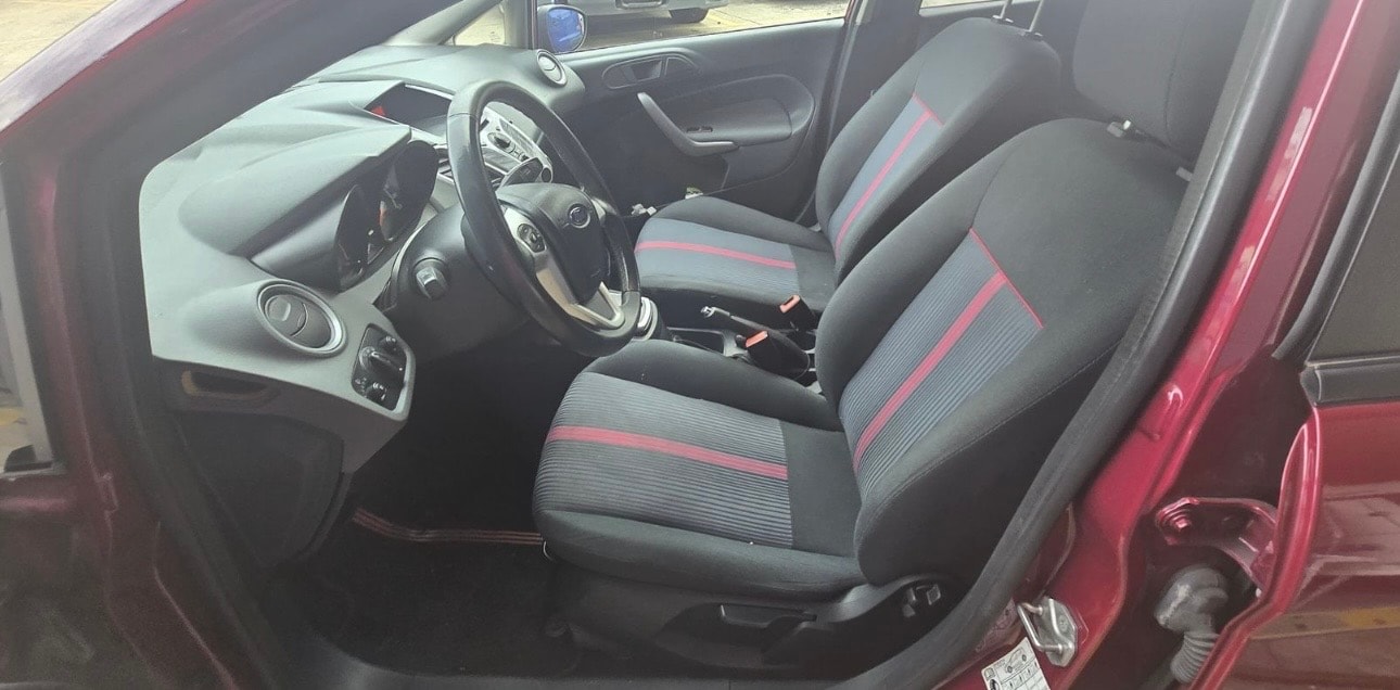 FORD 1.4 16V Colourline Automat-image-2