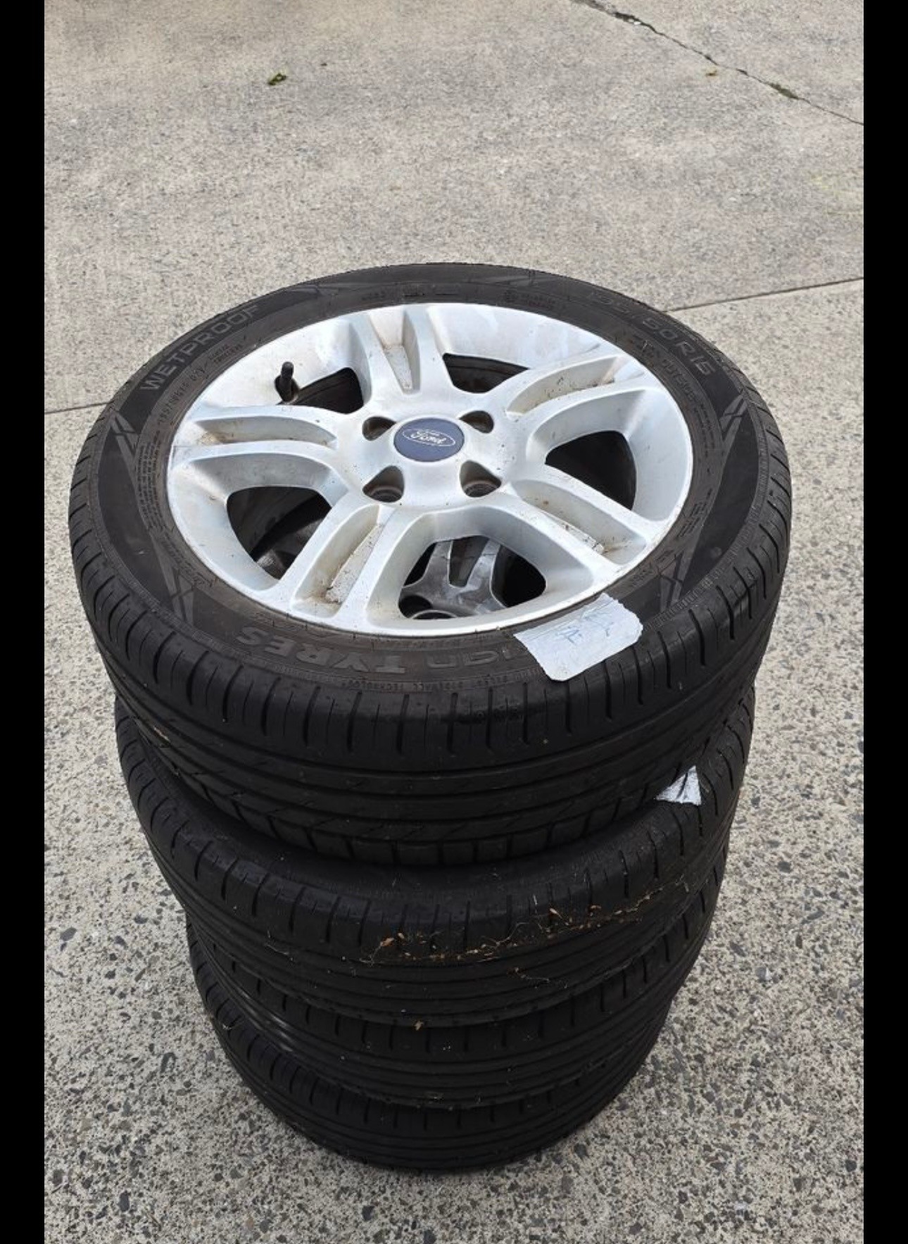 FORD 1.4 16V Colourline Automat-image-4
