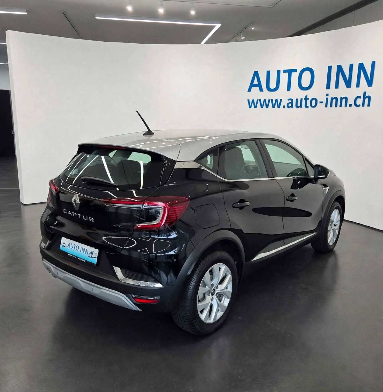 RENAULT Captur 1.3 TCe EDC Intens EDC - AUTOMATICA-image-2