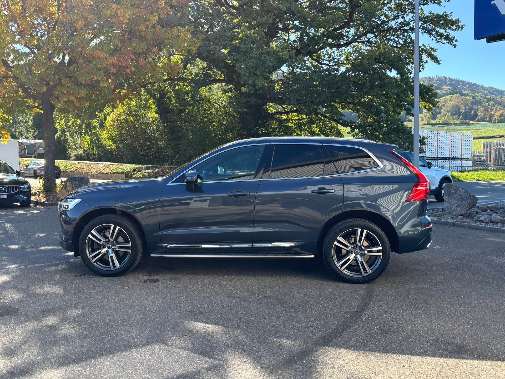VOLVO XC60 2.0 B5 MH Inscription AWD-image-4