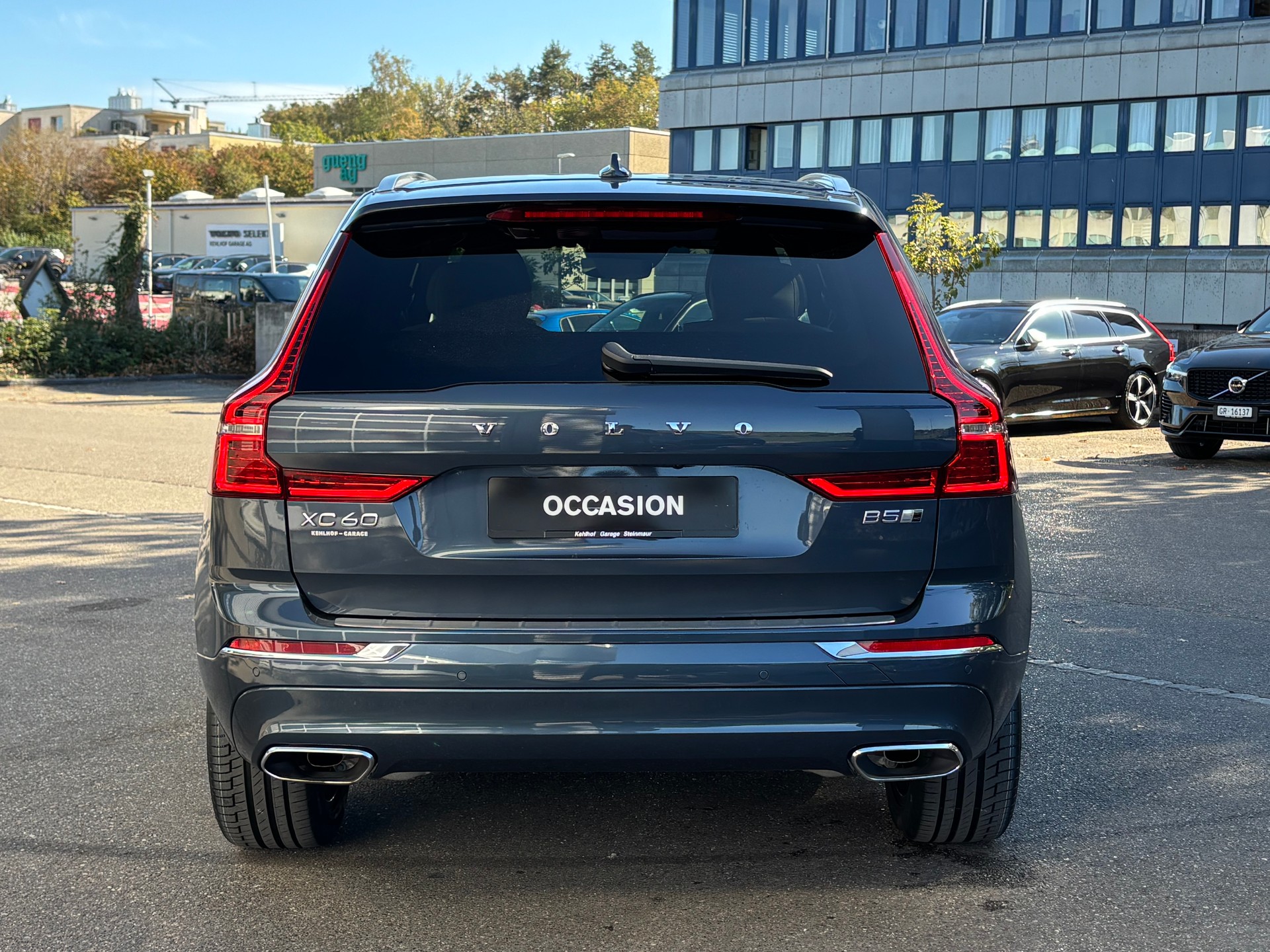 VOLVO XC60 2.0 B5 MH Inscription AWD-image-8