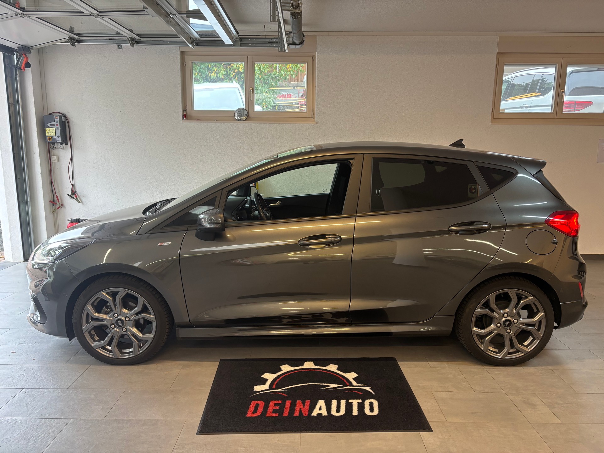 FORD Fiesta 1.0 SCTi ST-Line Automat-image-1