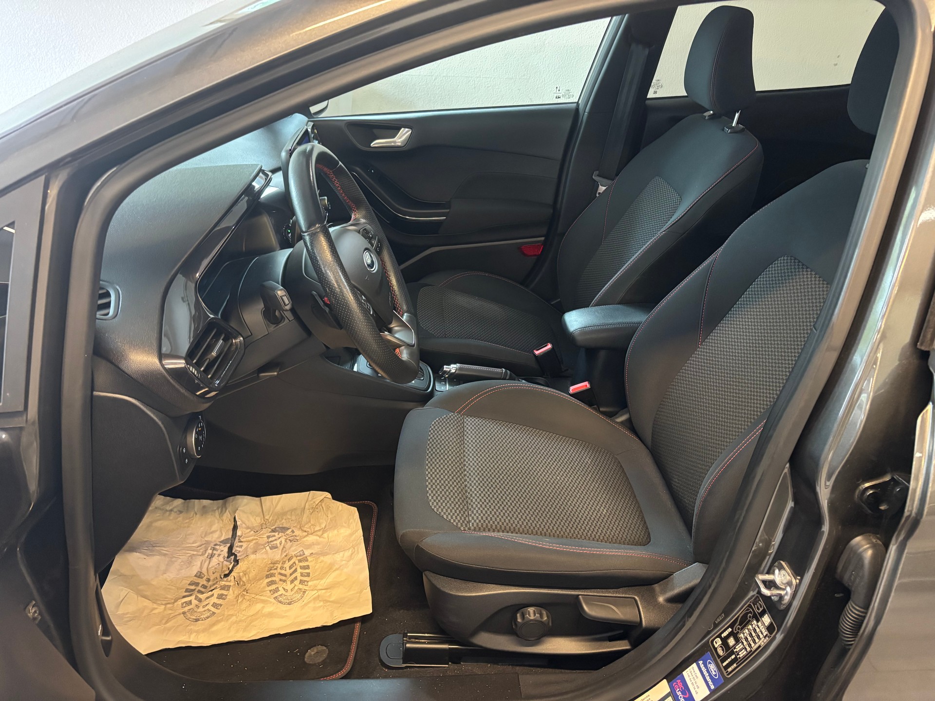 FORD Fiesta 1.0 SCTi ST-Line Automat-image-11