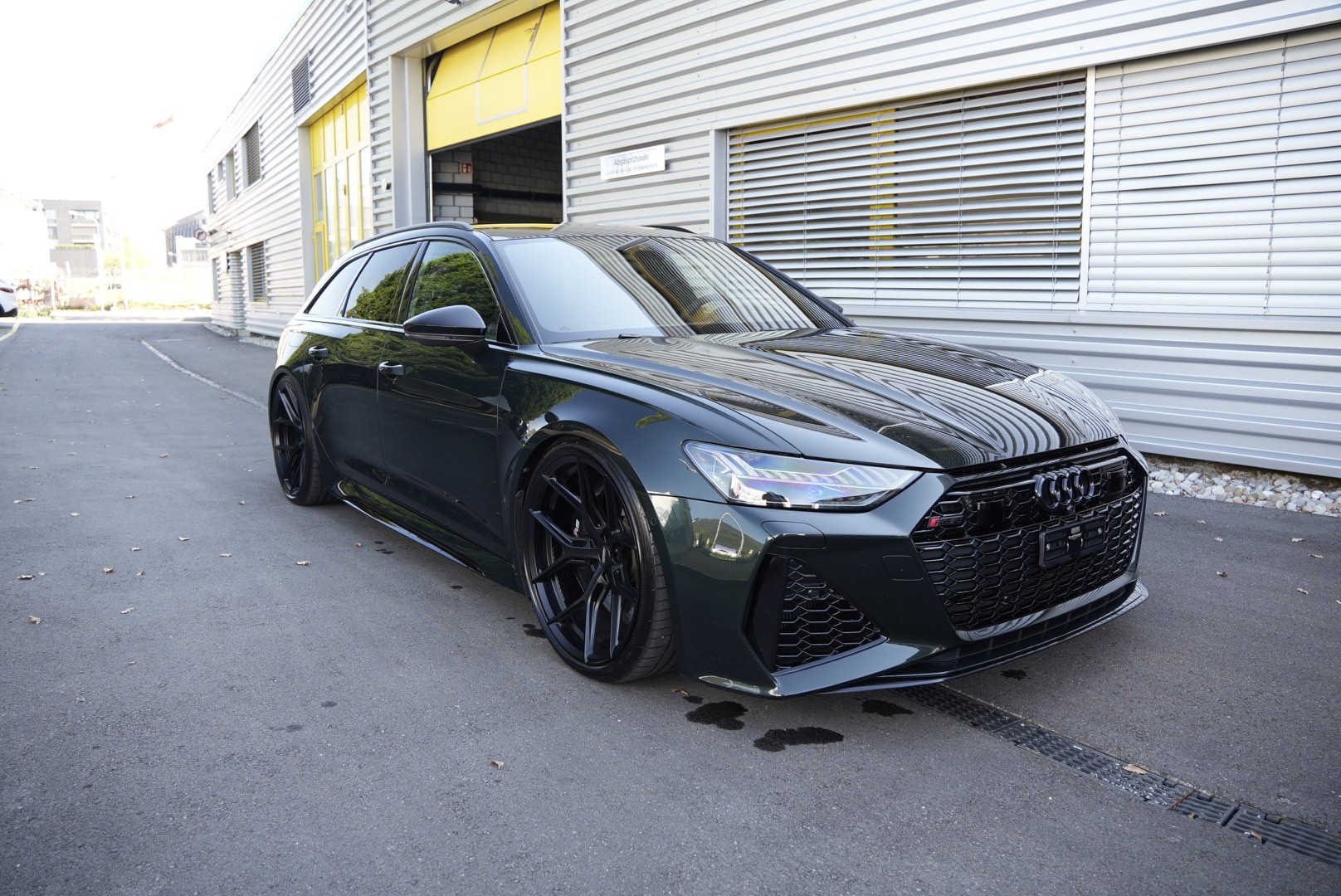 AUDI RS6 Avant 4.0 TFSI V8 quattro-image-3