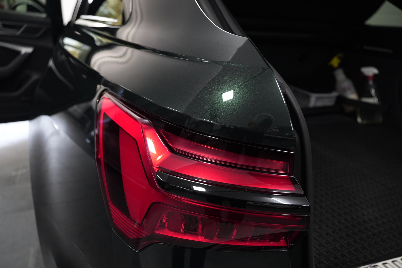 AUDI RS6 Avant 4.0 TFSI V8 quattro-image-11