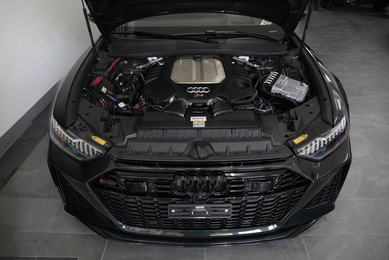 AUDI RS6 Avant 4.0 TFSI V8 quattro-image-7