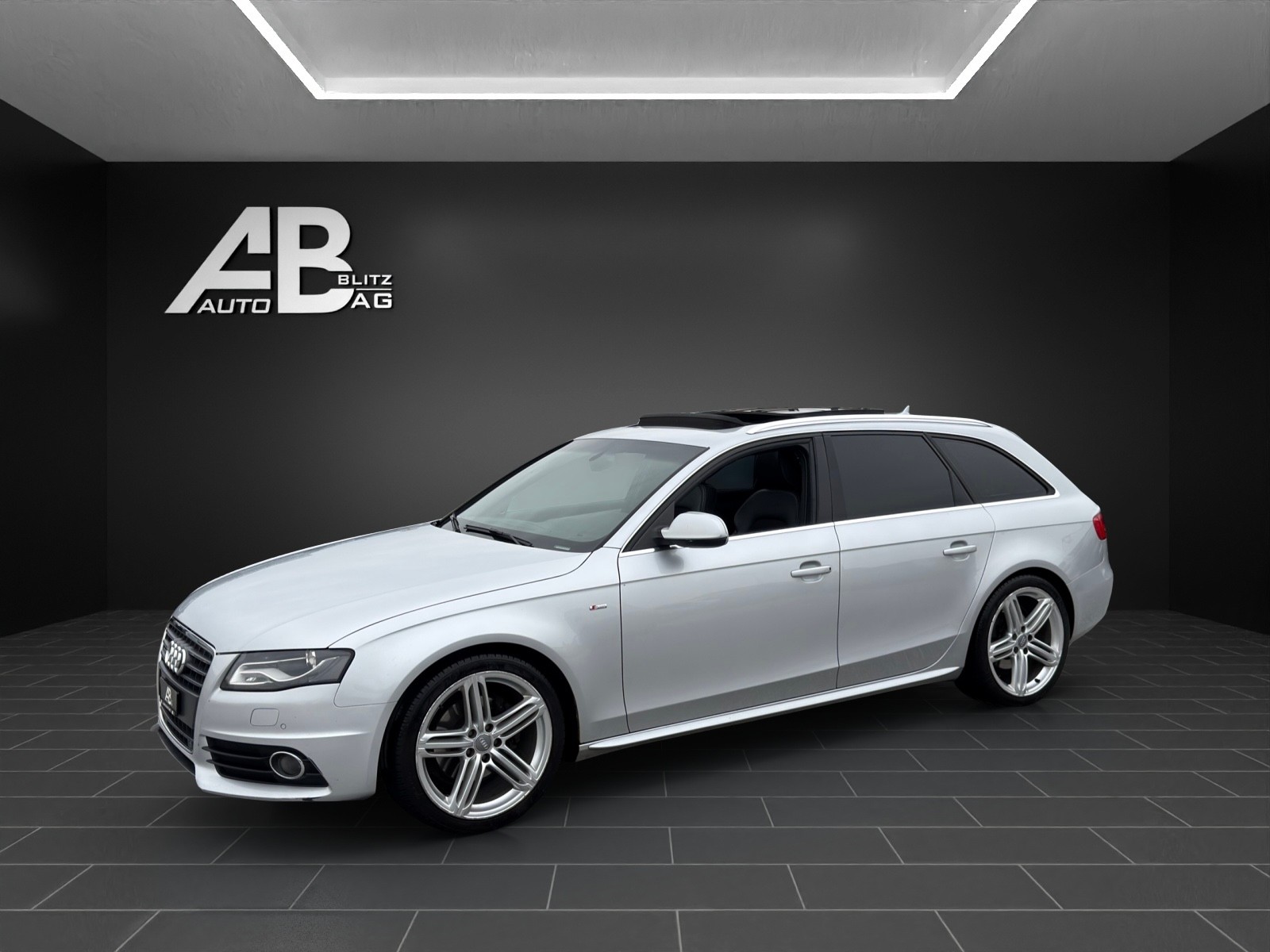 AUDI A4 Avant 2.0 TDI S-Line Style quattro mit 170 PS-image-1