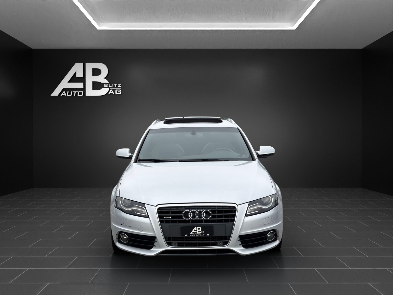 AUDI A4 Avant 2.0 TDI S-Line Style quattro mit 170 PS-image-0
