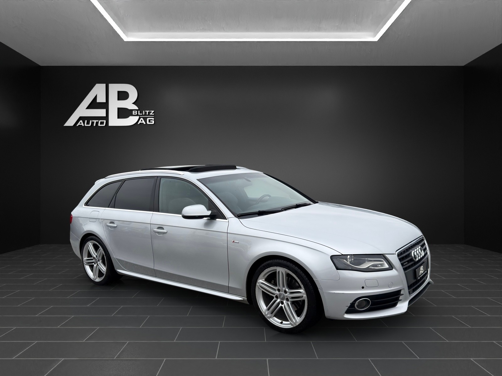 AUDI A4 Avant 2.0 TDI S-Line Style quattro mit 170 PS-image-5
