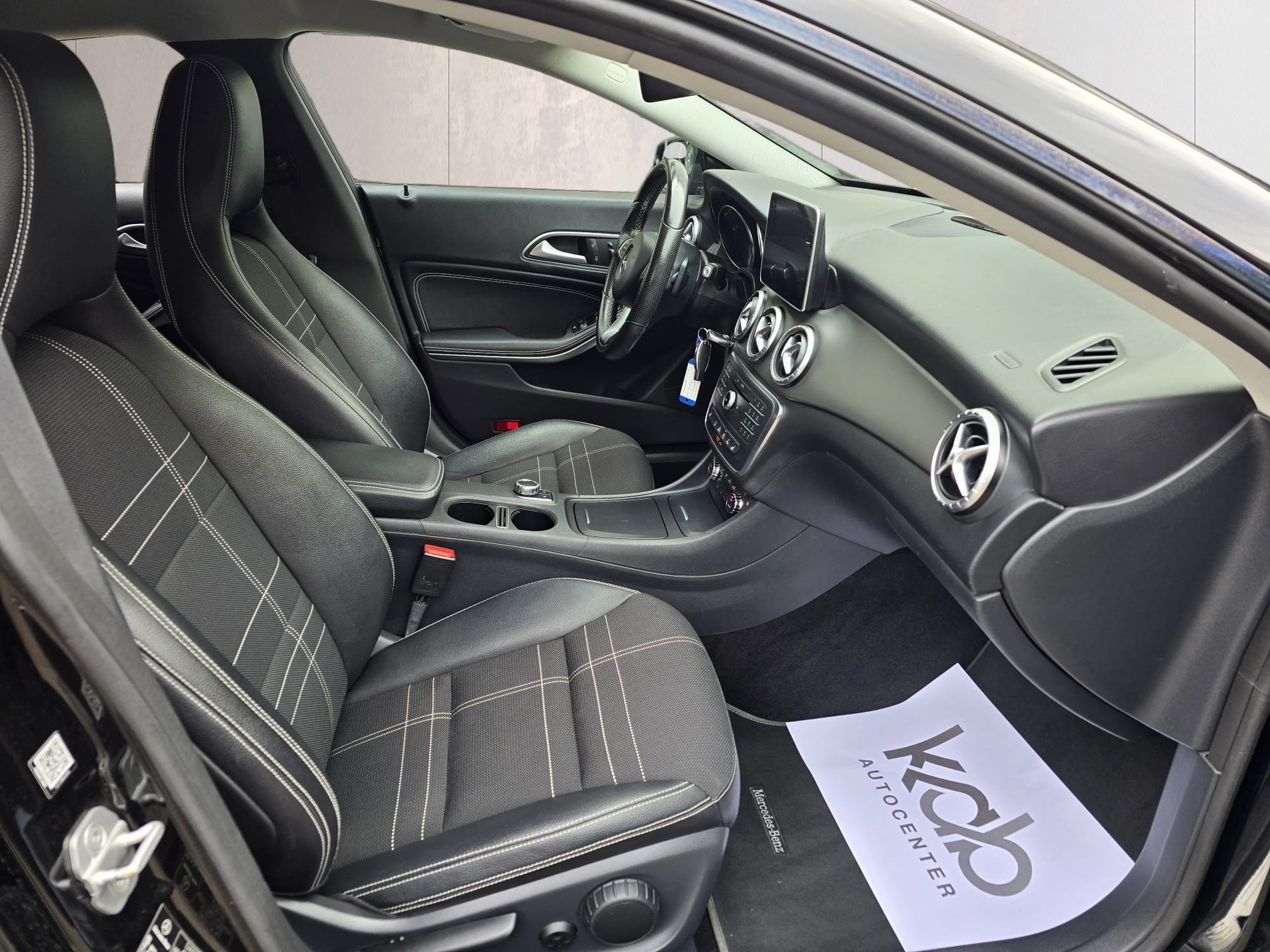 MERCEDES-BENZ CLA Shooting Brake 200 7G-DCT-image-13