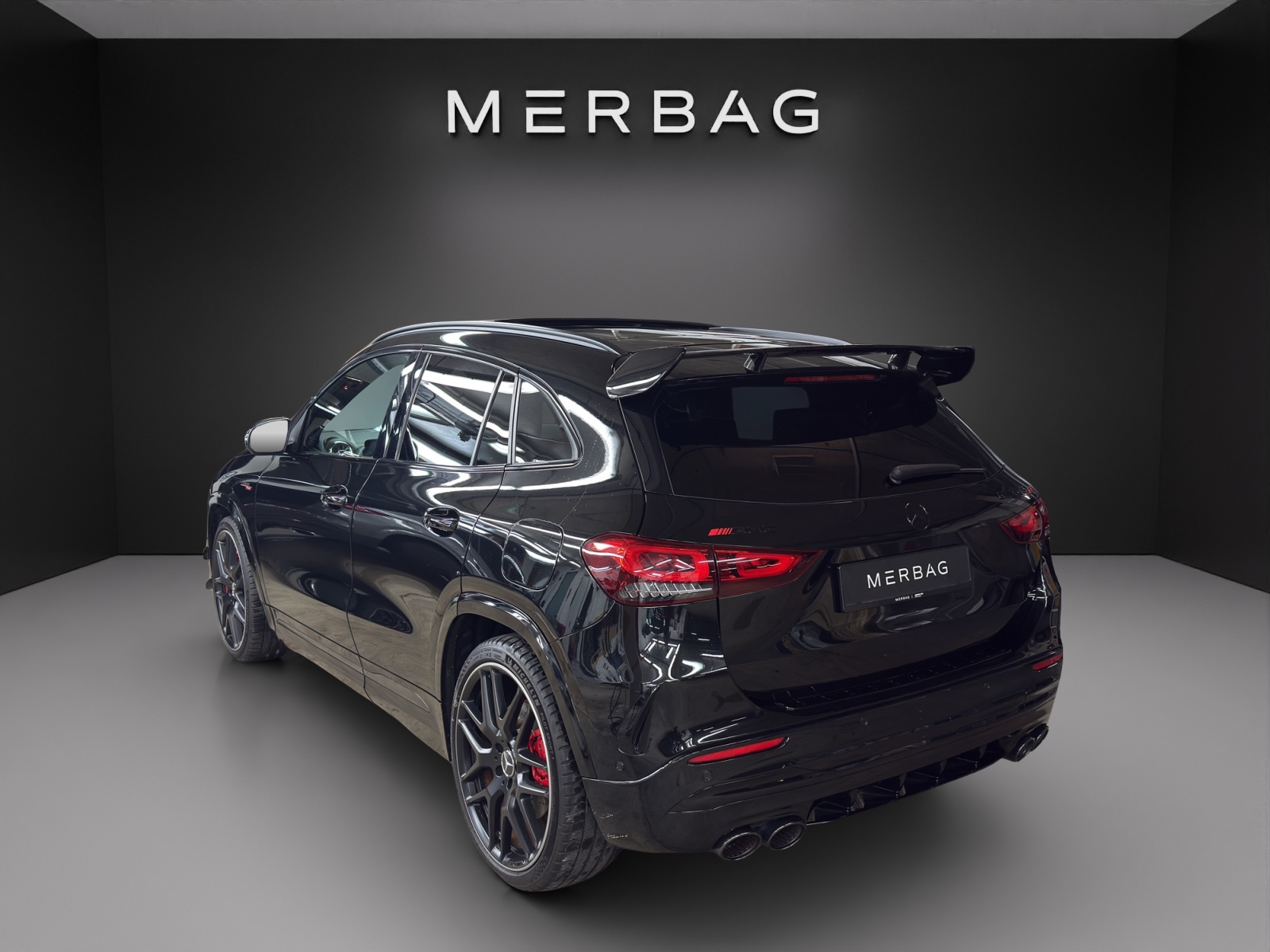 MERCEDES-BENZ GLA 45 S AMG 4Matic+-image-2