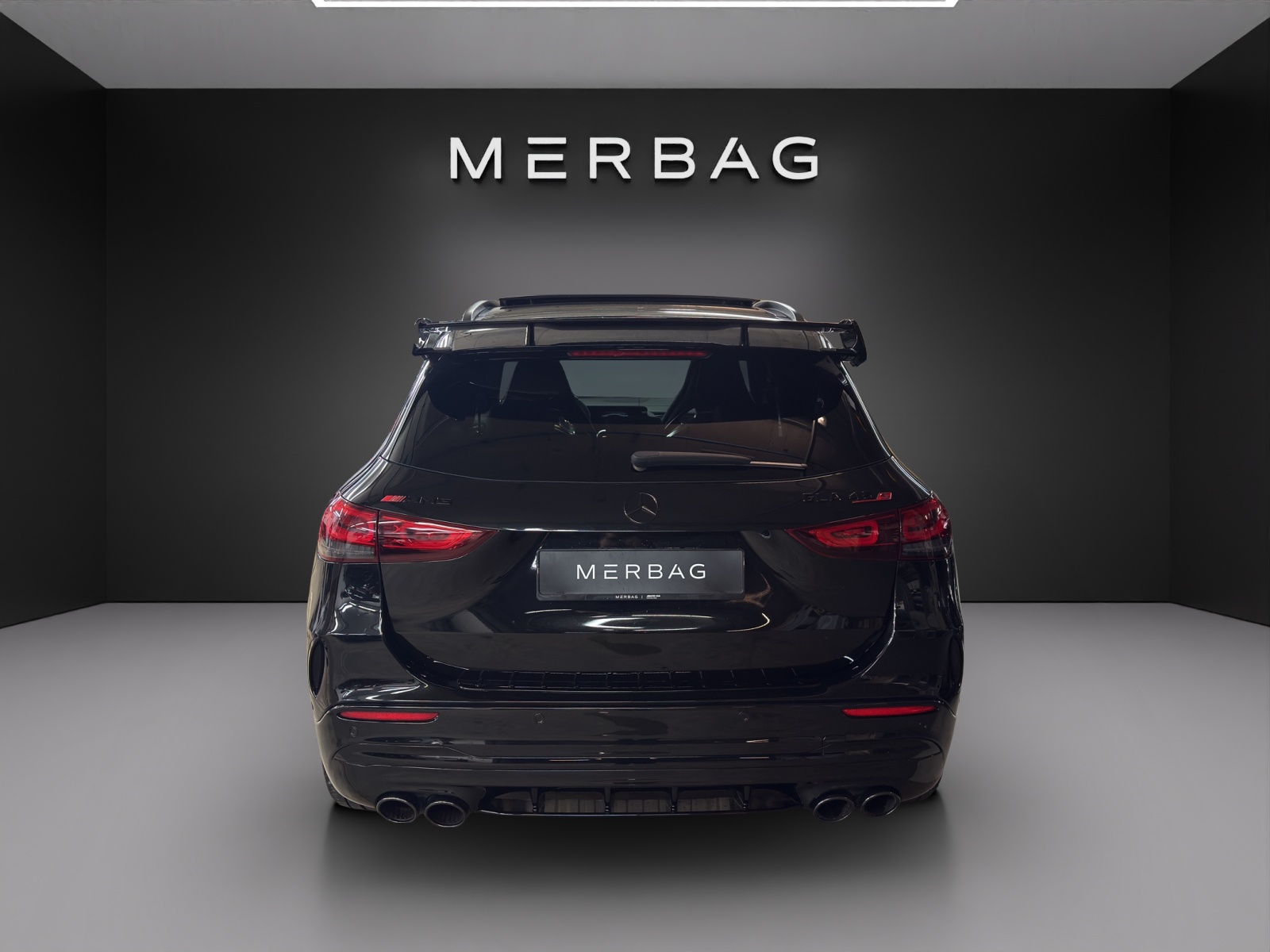 MERCEDES-BENZ GLA 45 S AMG 4Matic+-image-3