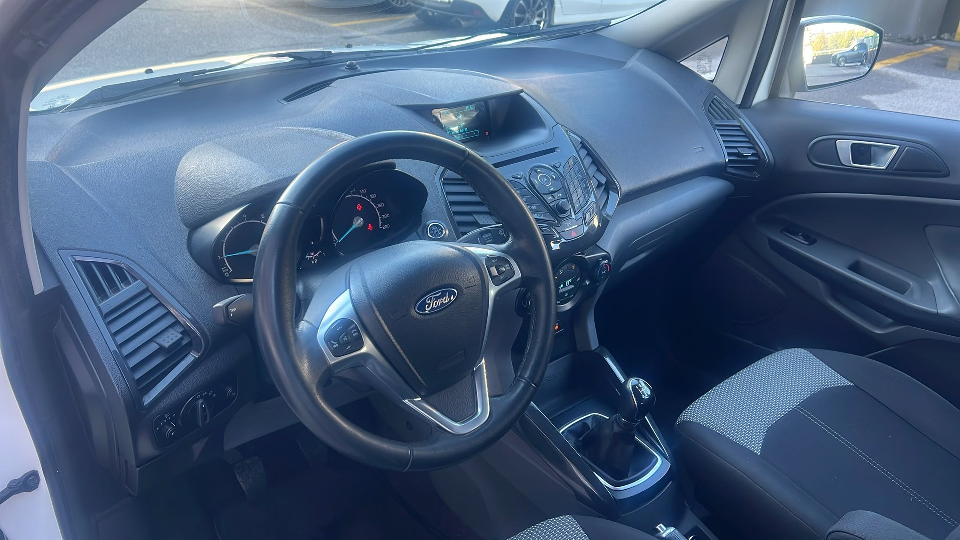 FORD EcoSport 1.0 SCTi Trend-image-9