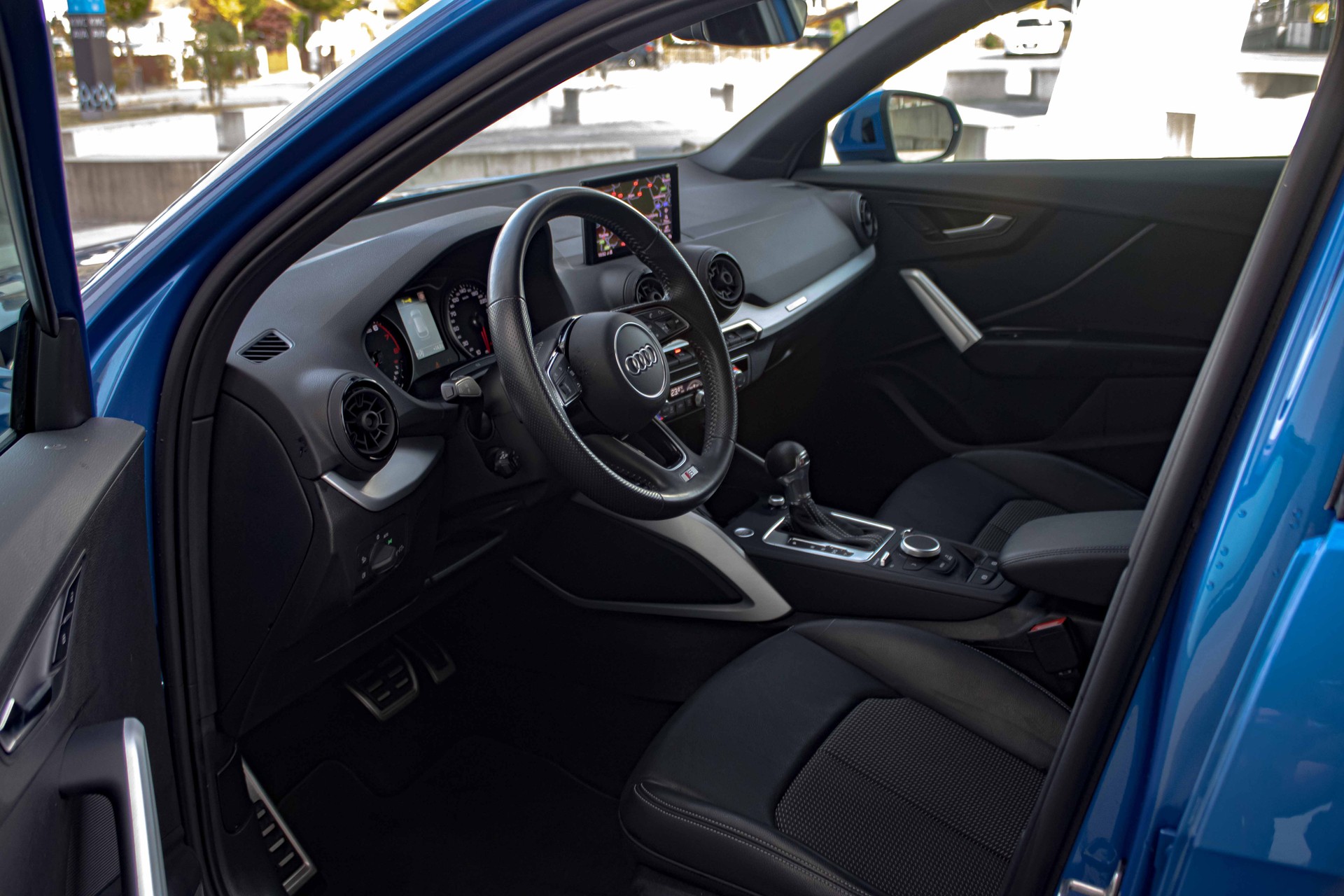 AUDI Q2 1.4 TFSI S Line sport S-tronic-image-9
