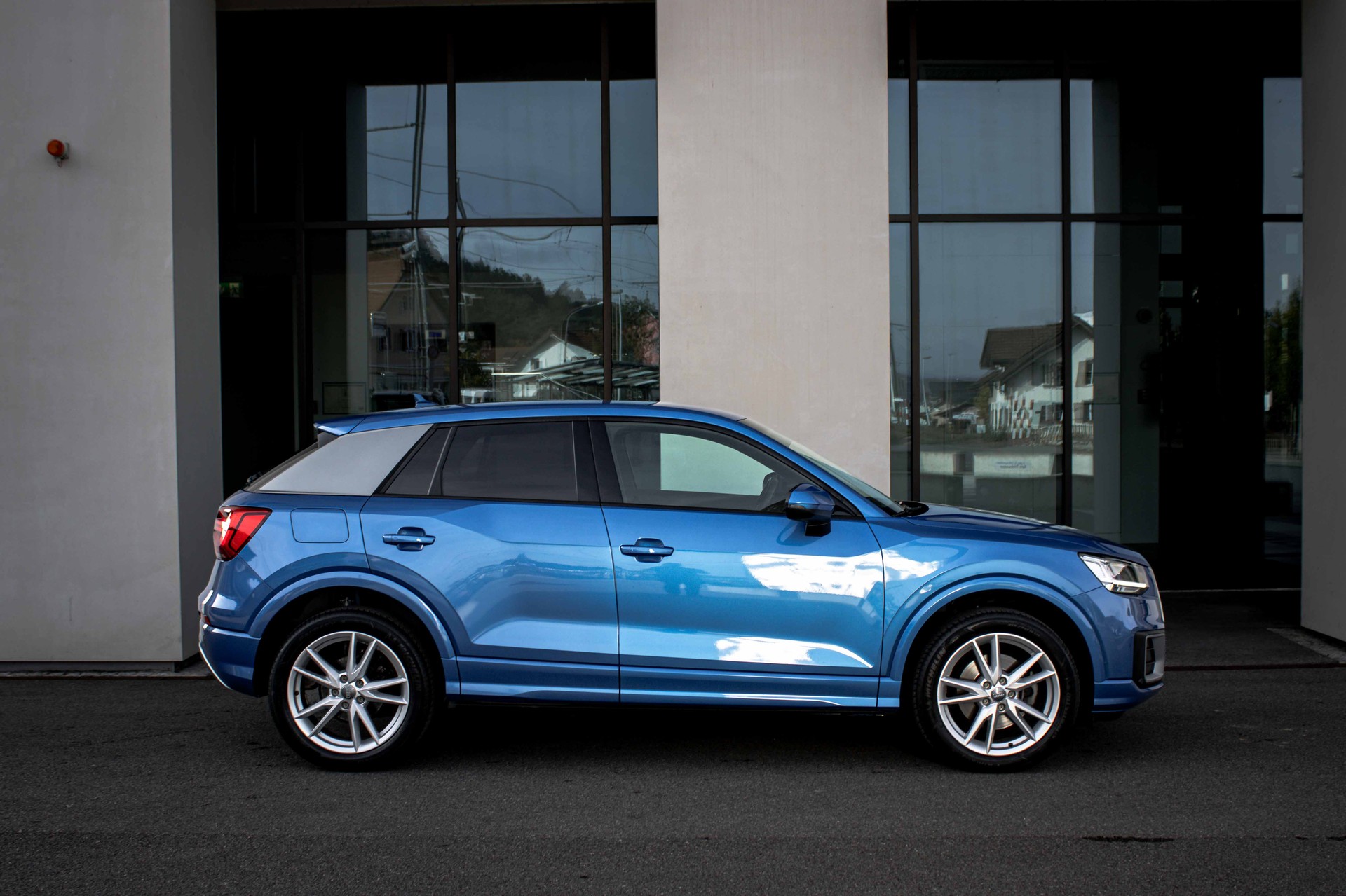AUDI Q2 1.4 TFSI S Line sport S-tronic-image-5