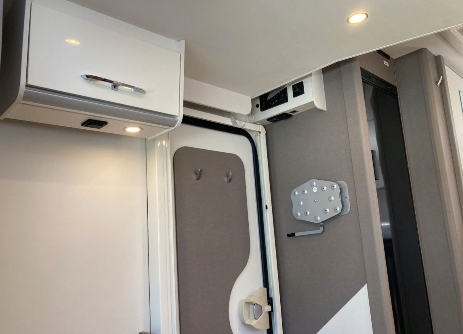 FORD Transit Etrusco T 7.3 SF-image-23