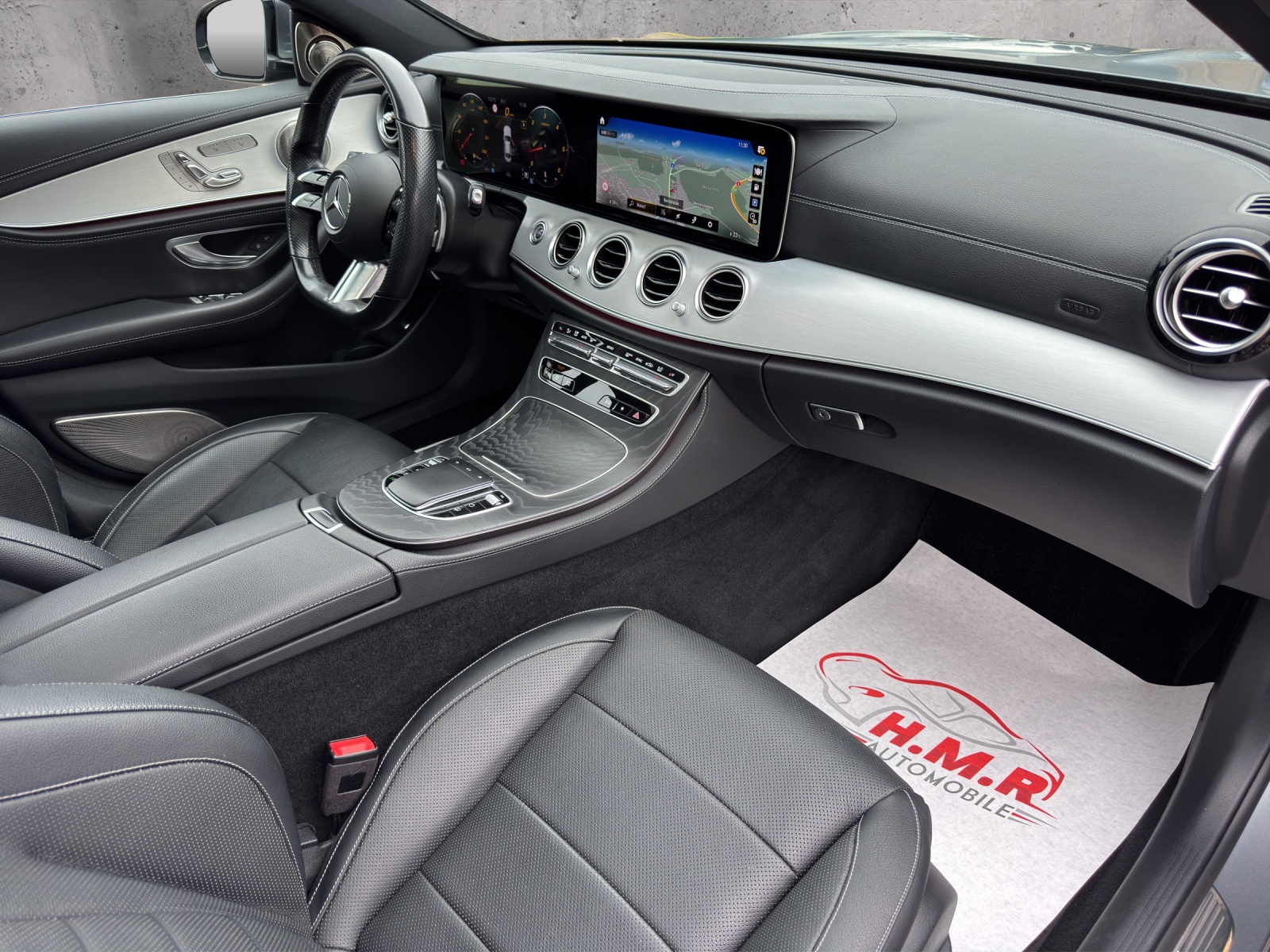 MERCEDES-BENZ E 400 d 4Matic AMG Line 9G-Tronic-image-10