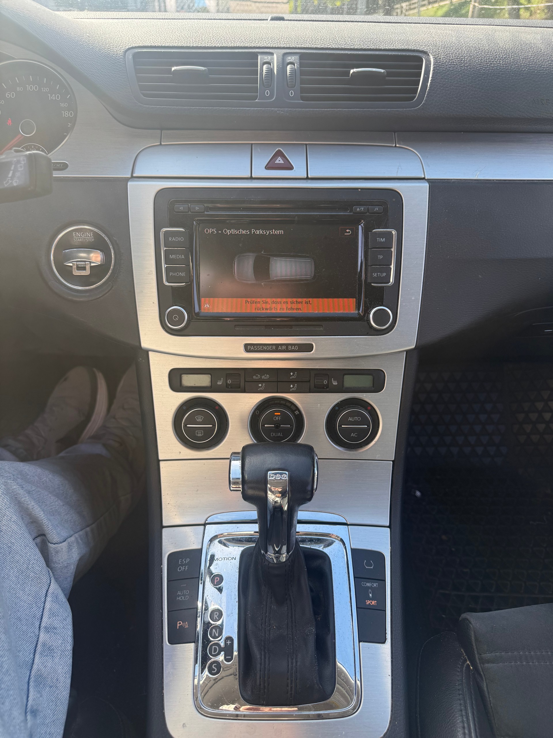 VW Passat Variant 3.2 V6 FSI Sportline 4Motion-image-6