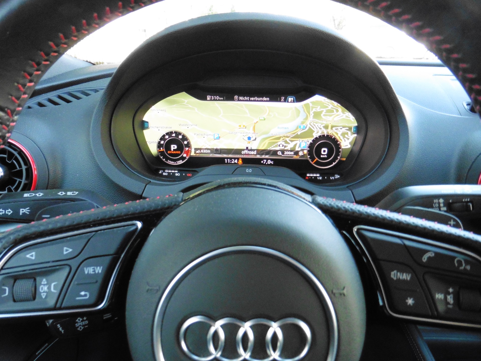 AUDI S3 Sportback 2.0 TFSI quattro S-tronic-image-16