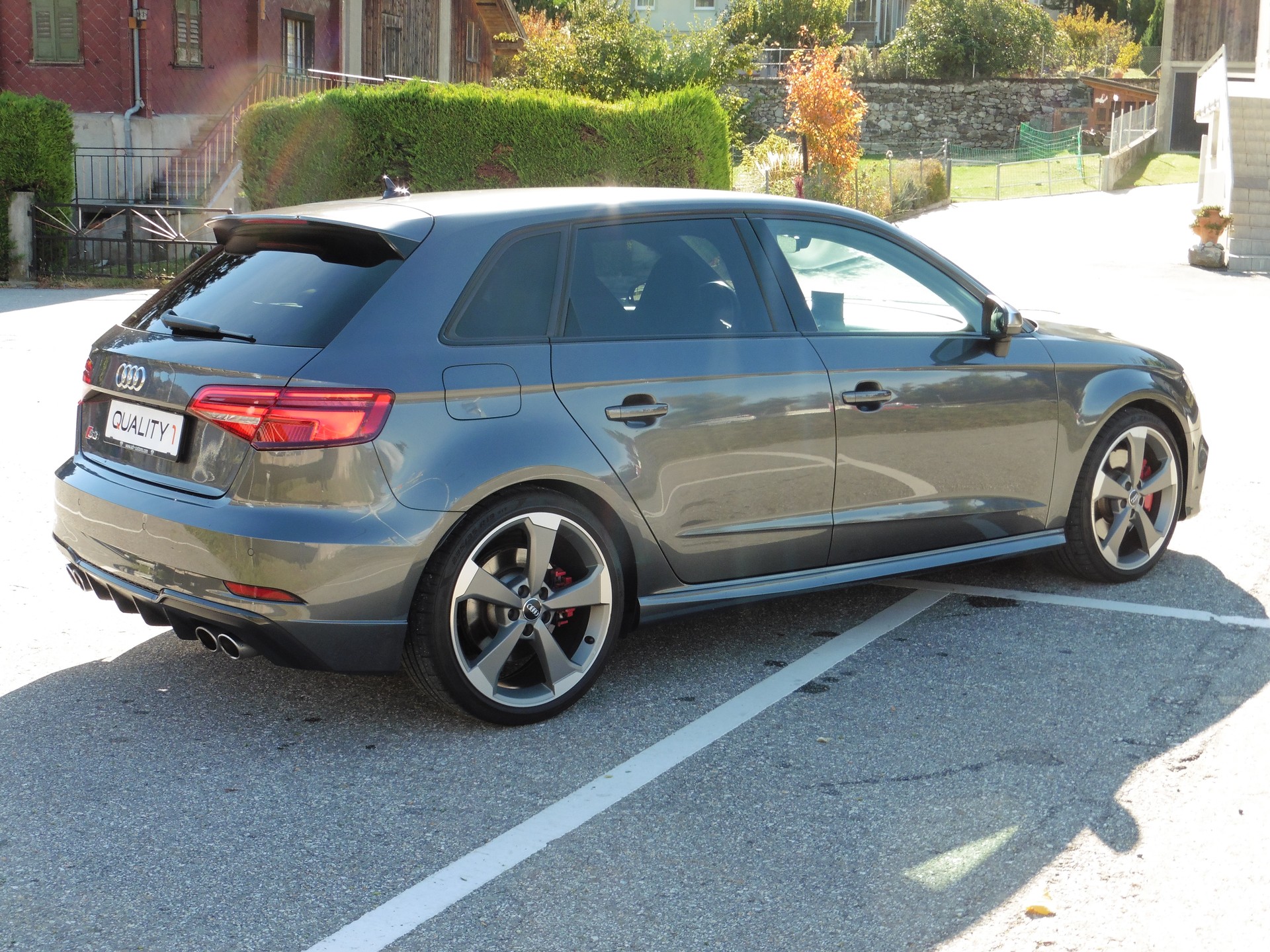 AUDI S3 Sportback 2.0 TFSI quattro S-tronic-image-10