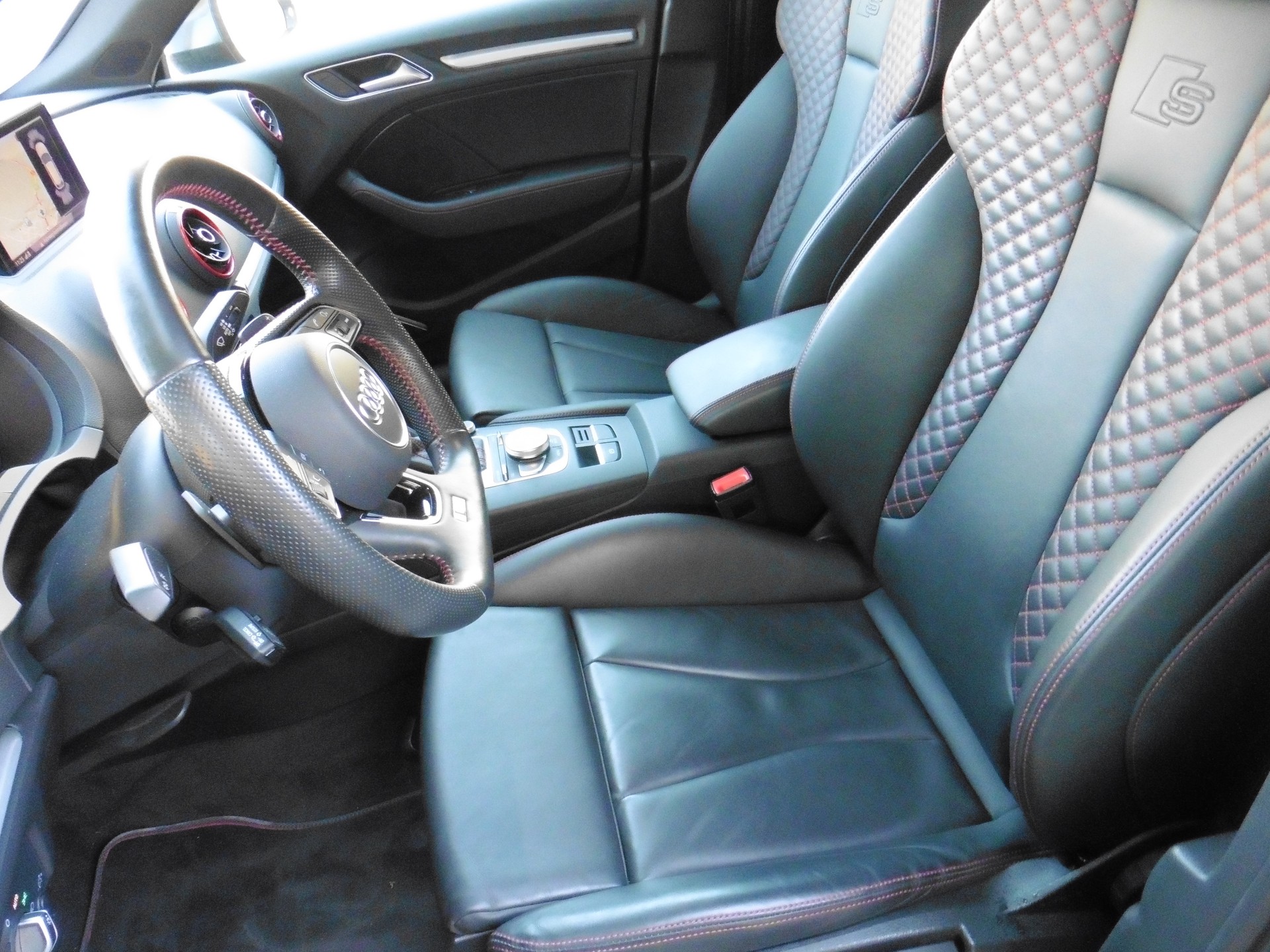 AUDI S3 Sportback 2.0 TFSI quattro S-tronic-image-20