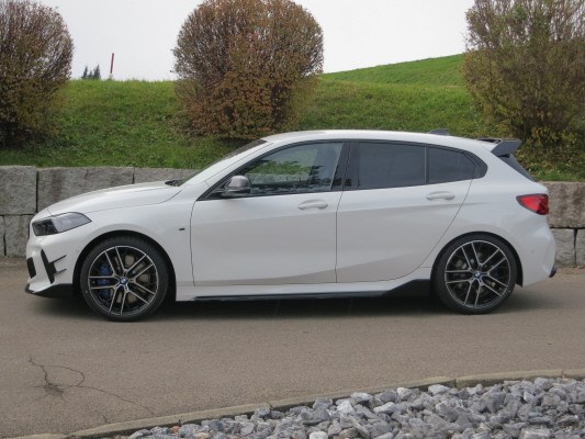 BMW M135i xDr. Swiss Perfor.-showroom-element-2