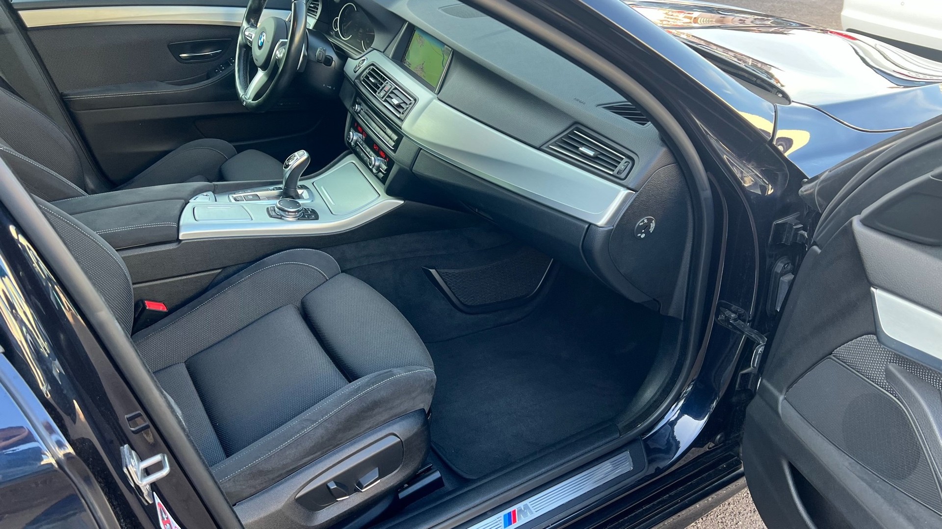 BMW 535d Touring xDrive Steptronic-image-8