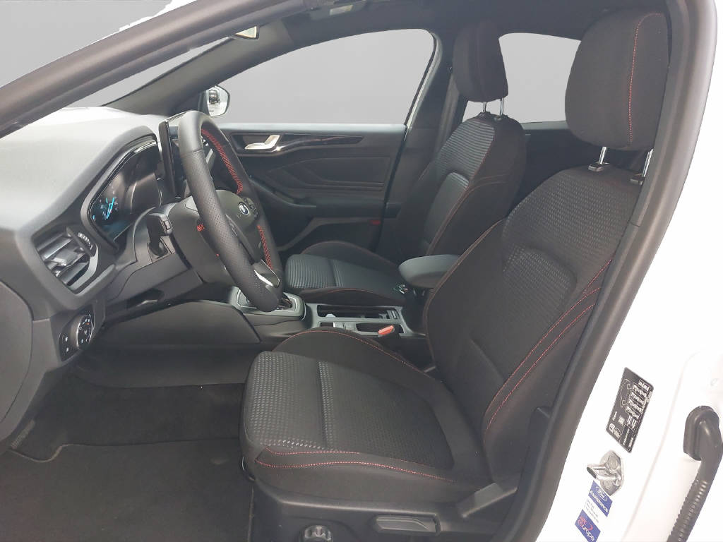 FORD Focus 1.0i EcoB Hybrid 155 ST-Line-image-4