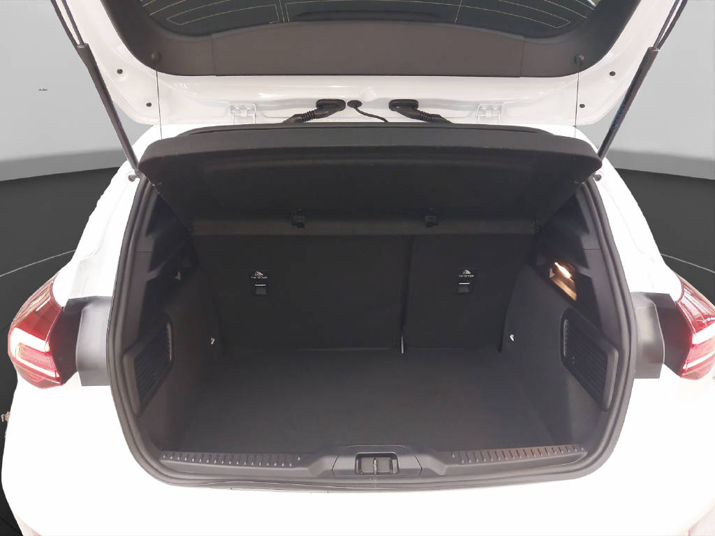 FORD Focus 1.0i EcoB Hybrid 155 ST-Line-image-8