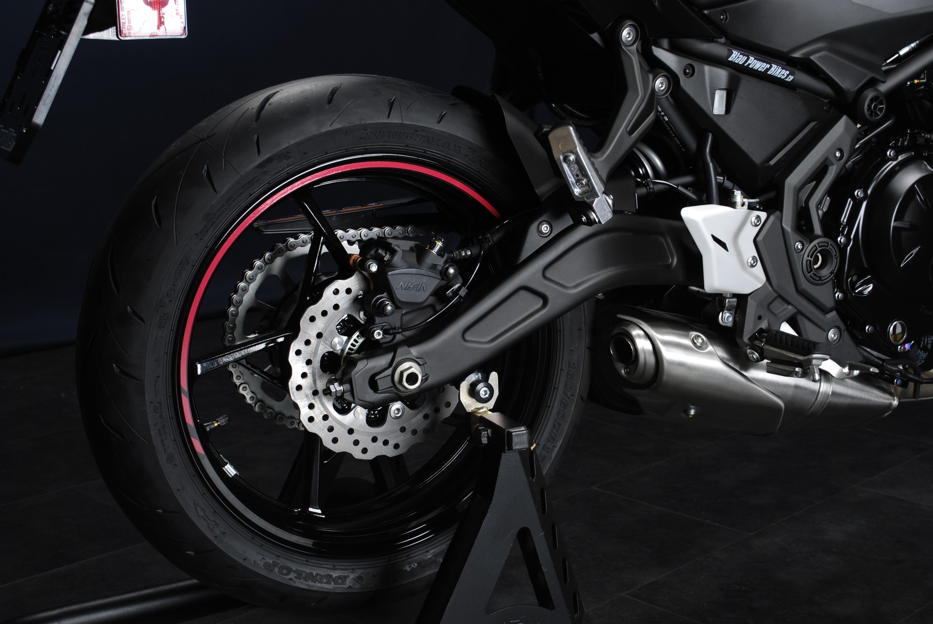 KAWASAKI Z 650 MY25 - 50 oder 35kW-showroom-element-1