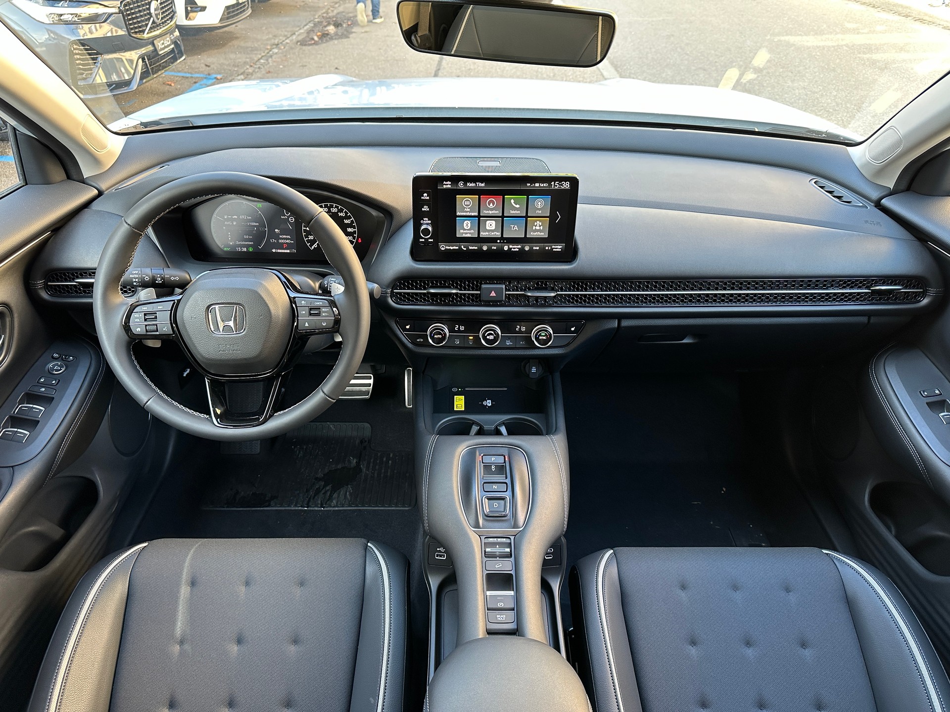 HONDA ZR-V 2.0i MMD Hybrid Sport Automatic-image-7