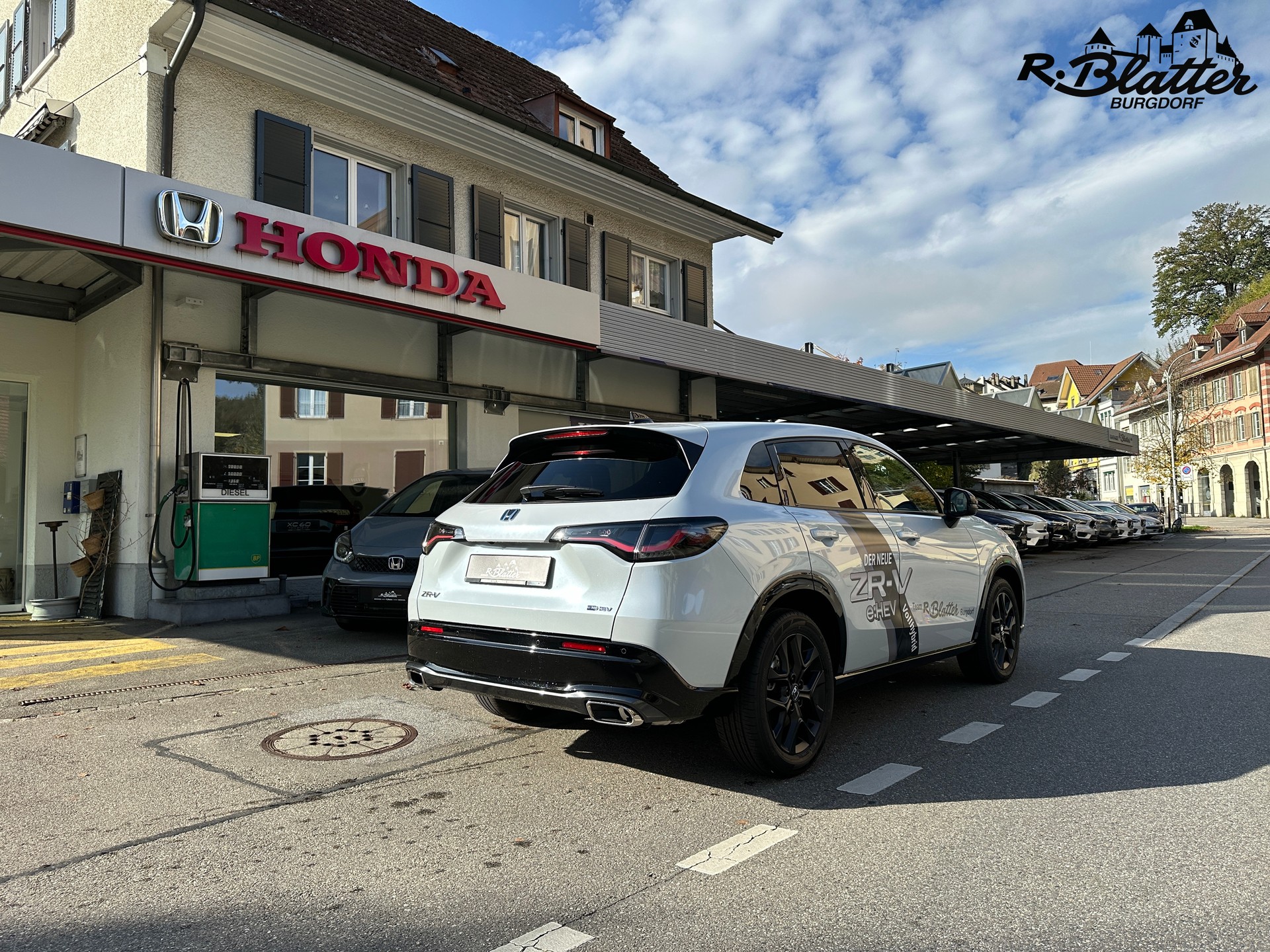 HONDA ZR-V 2.0i MMD Hybrid Sport Automatic-image-4
