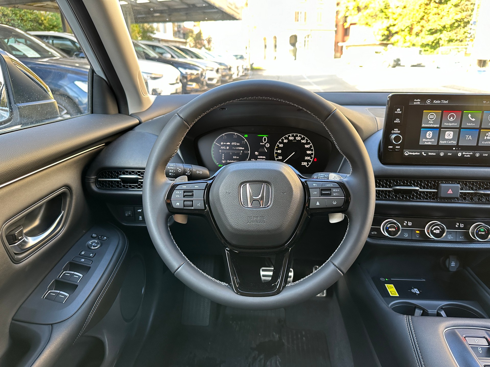 HONDA ZR-V 2.0i MMD Hybrid Sport Automatic-image-5