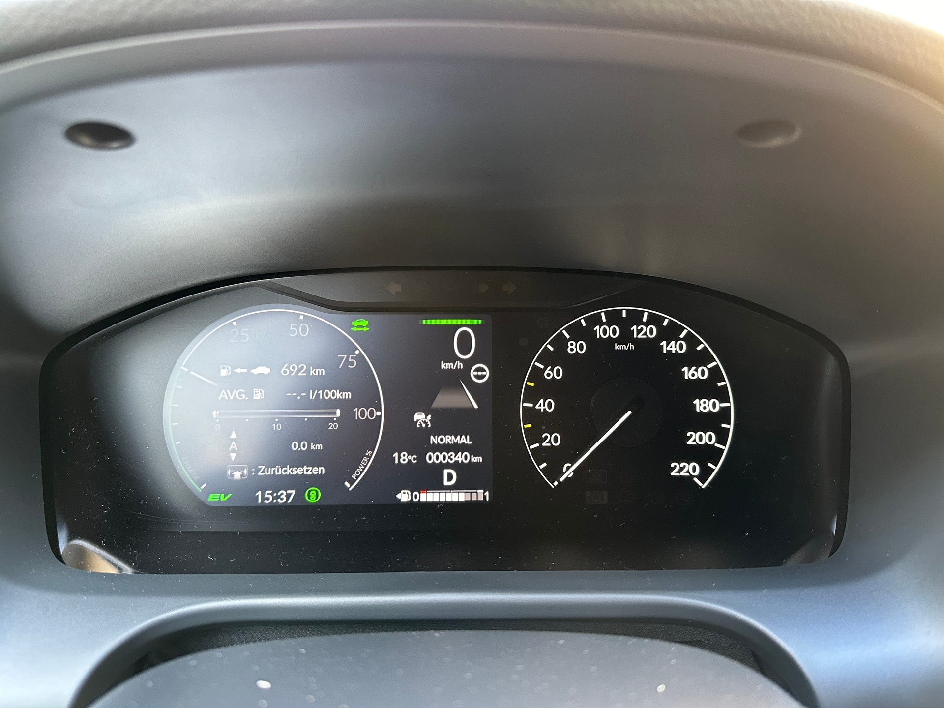 HONDA ZR-V 2.0i MMD Hybrid Sport Automatic-image-6