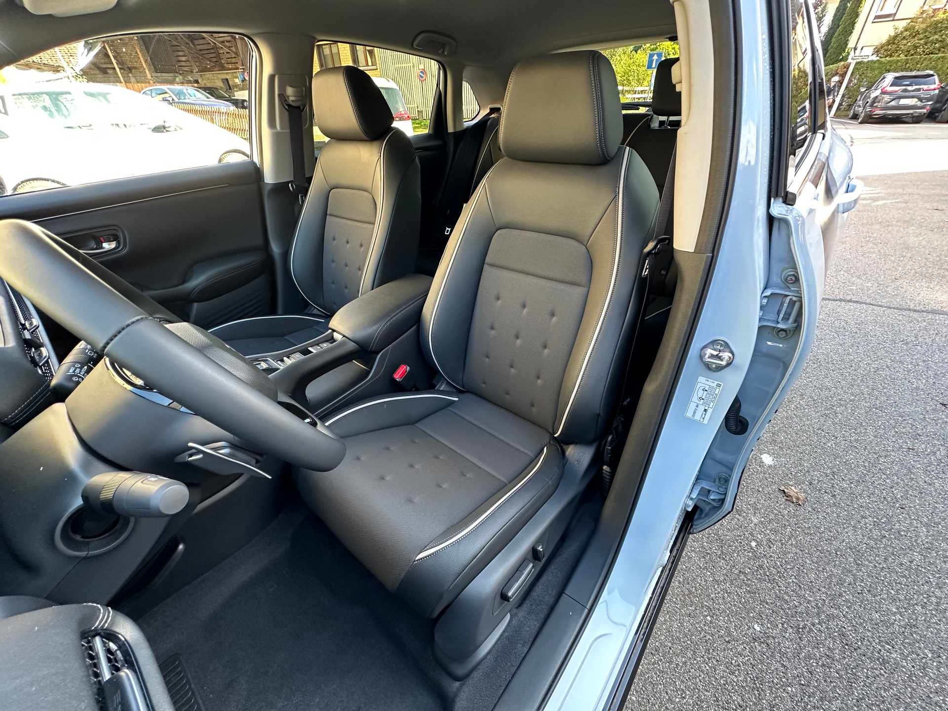 HONDA ZR-V 2.0i MMD Hybrid Sport Automatic-image-11